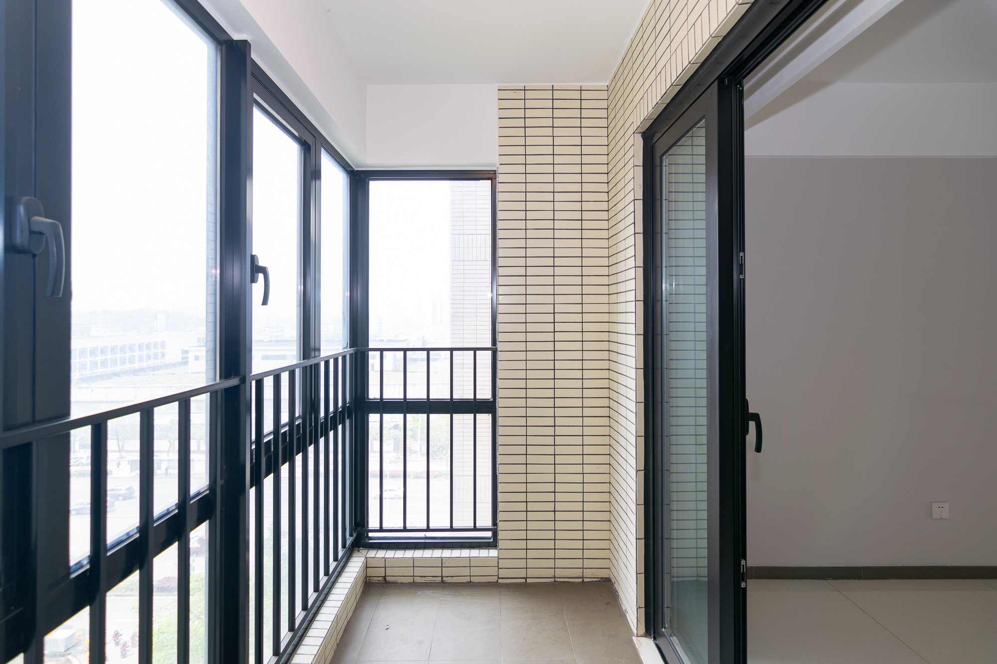 时代年华  4室2厅2卫    112.7万 时代年华  4室2厅2卫    112.7万阳台