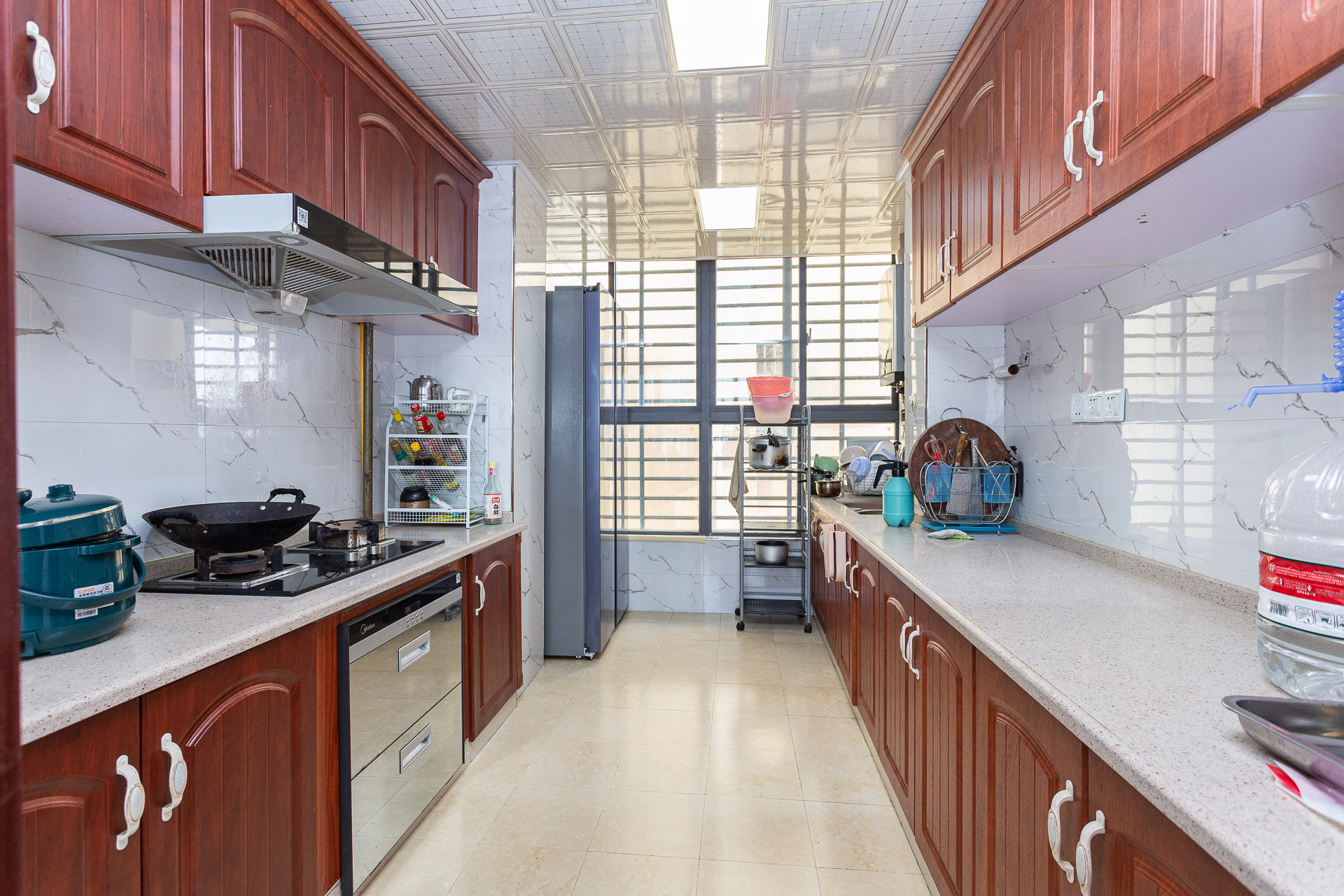 勤诚达新界 5室2厅2卫 110.0万 勤诚达新界 5室2厅2卫 110.0万厨房