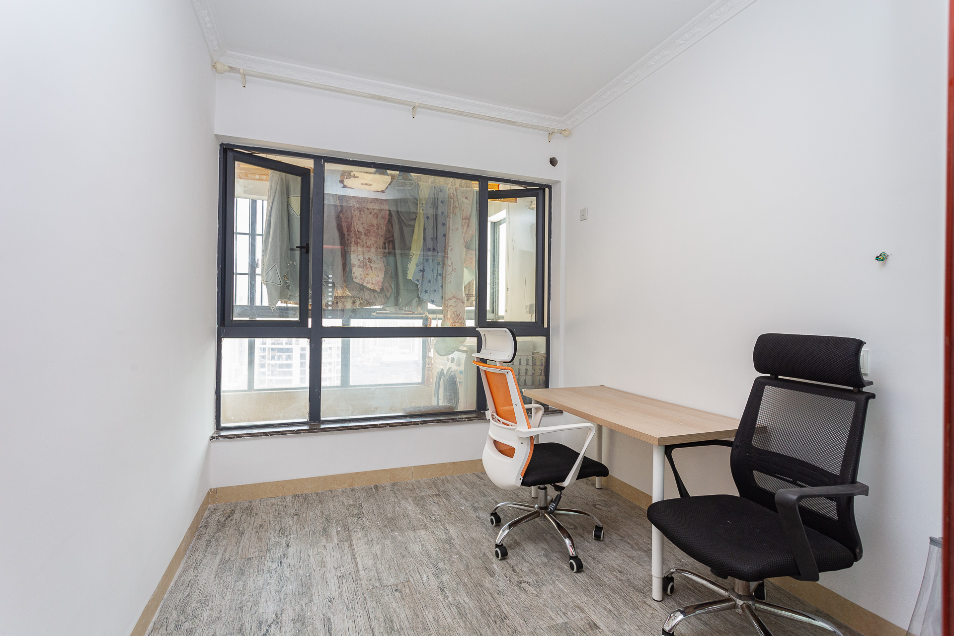 勤诚达新界 5室2厅2卫 110.0万 勤诚达新界 5室2厅2卫 110.0万卧室