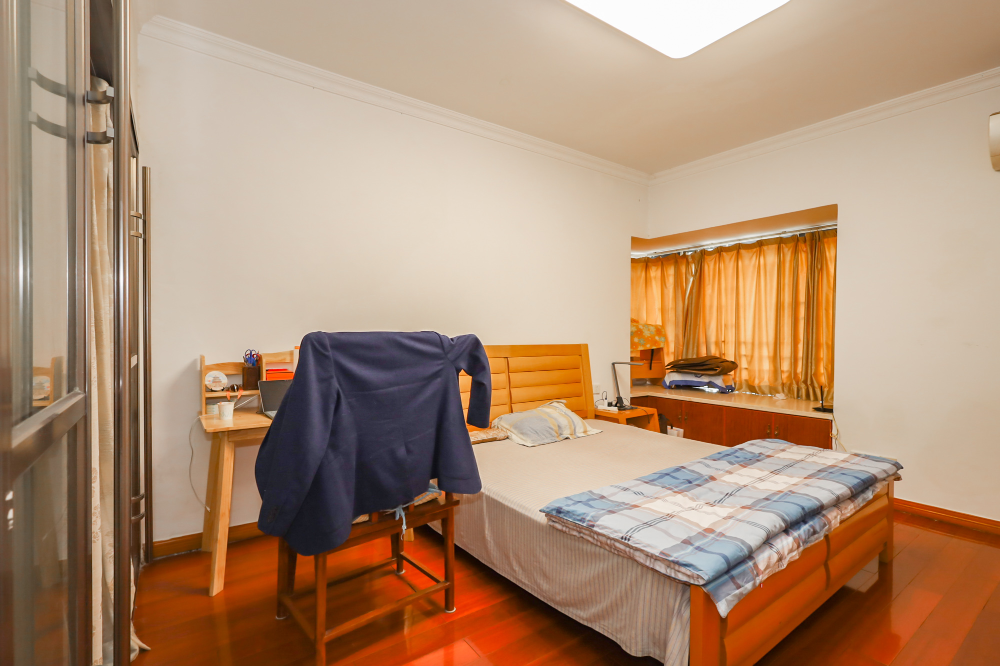 美林银谷  3室2厅2卫    125.0万 美林银谷  3室2厅2卫    125.0万卧室