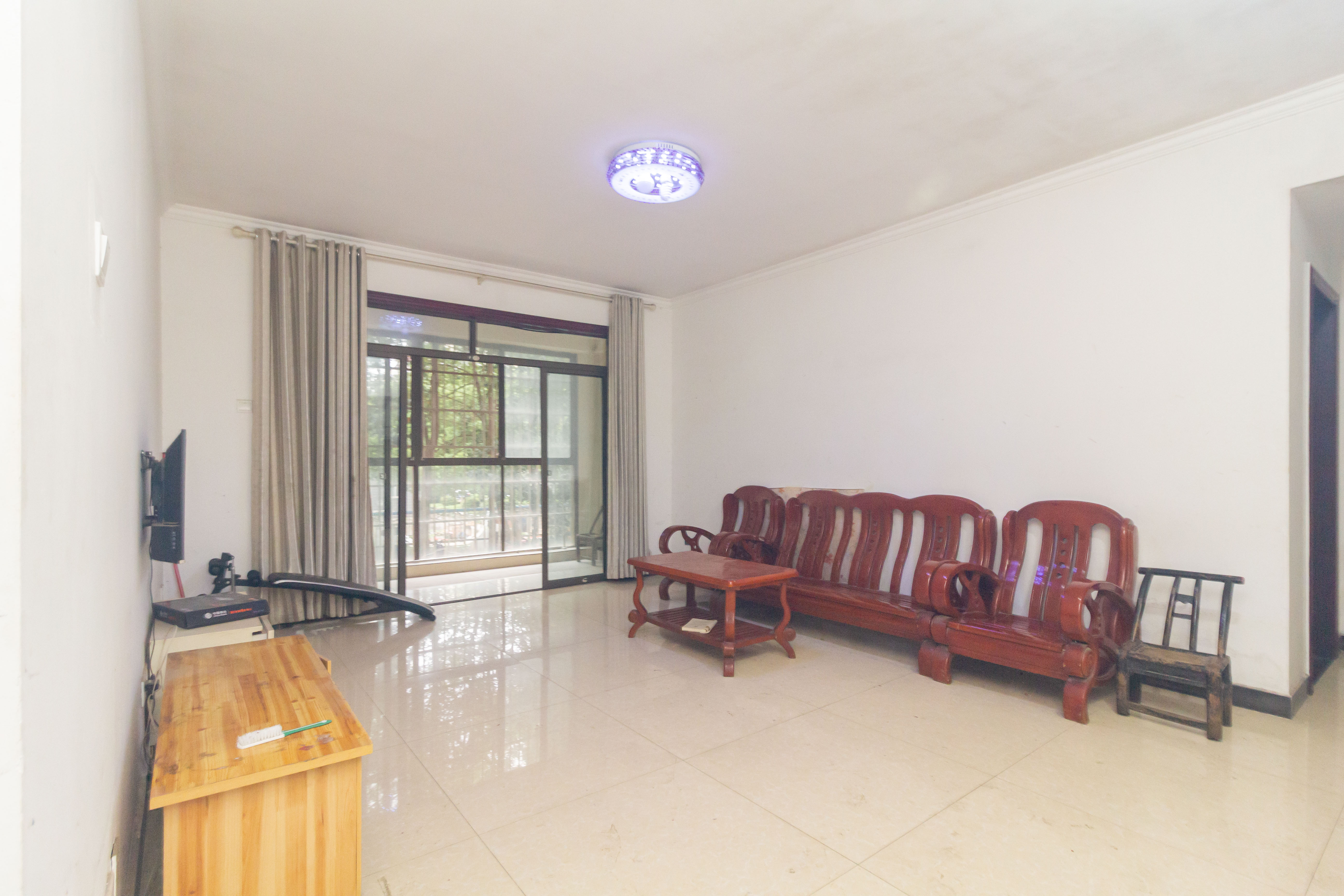 方略潇邦  3室2厅1卫    65.6万 方略潇邦  3室2厅1卫    65.6万客厅