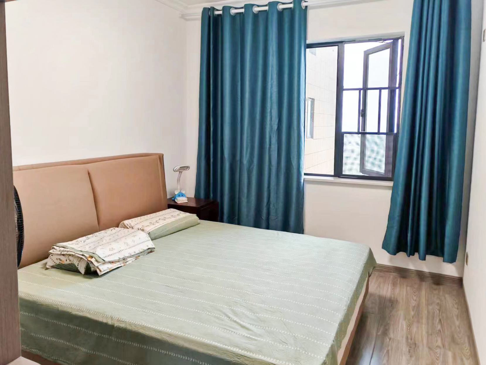 绿色金典  3室2厅2卫    95.0万 绿色金典  3室2厅2卫    95.0万卧室