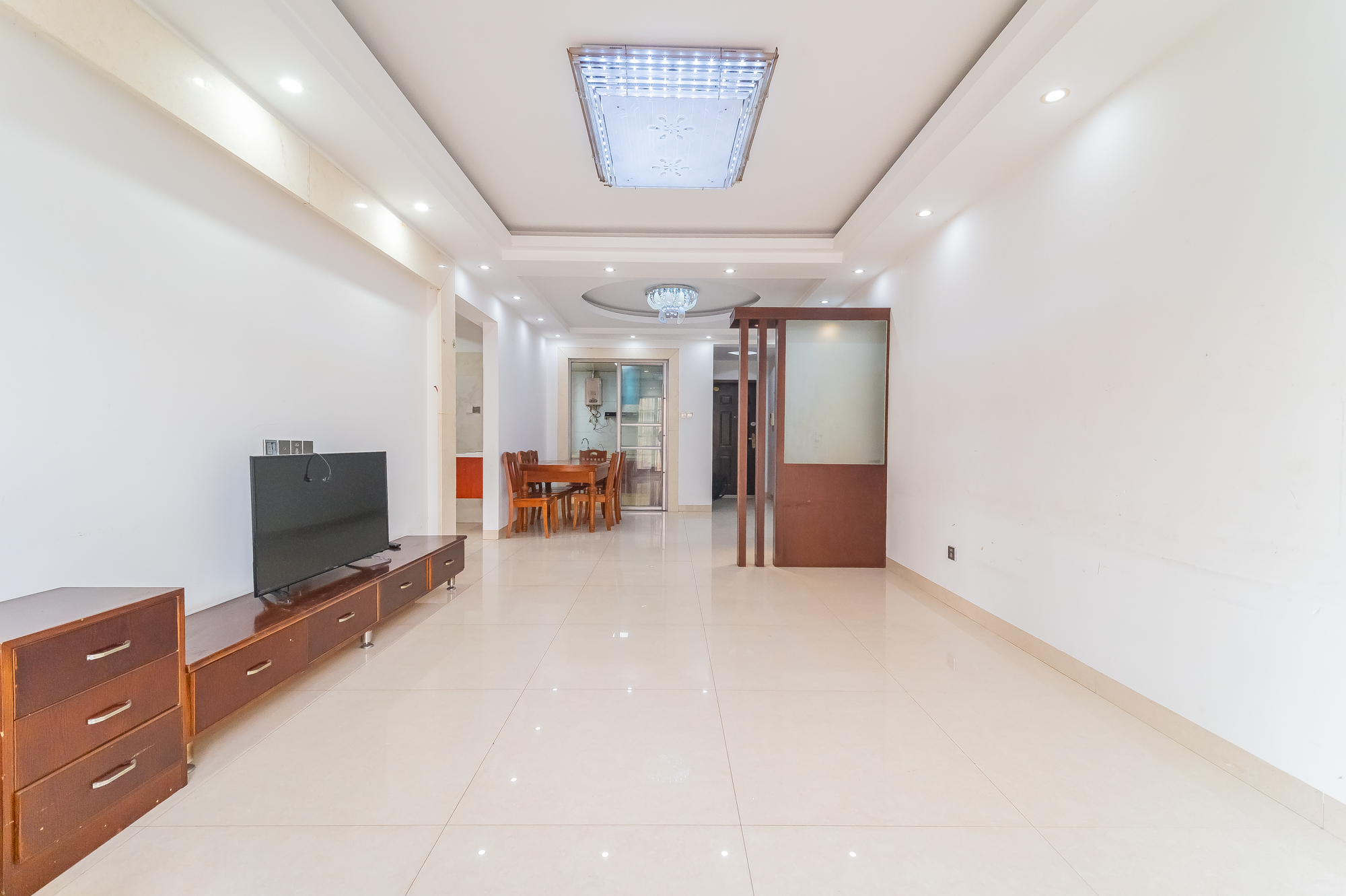 华润凤凰城三期  3室2厅1卫    78.8万客厅