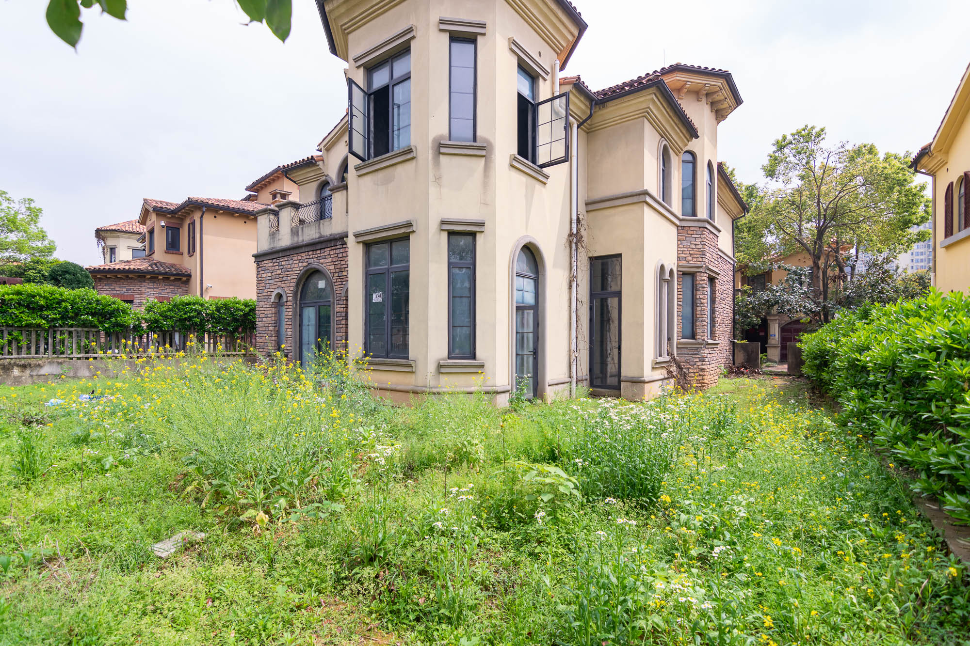 中粮北纬28°别墅  6室2厅5卫    750.0万 中粮北纬28°别墅  6室2厅5卫    750.0万其他