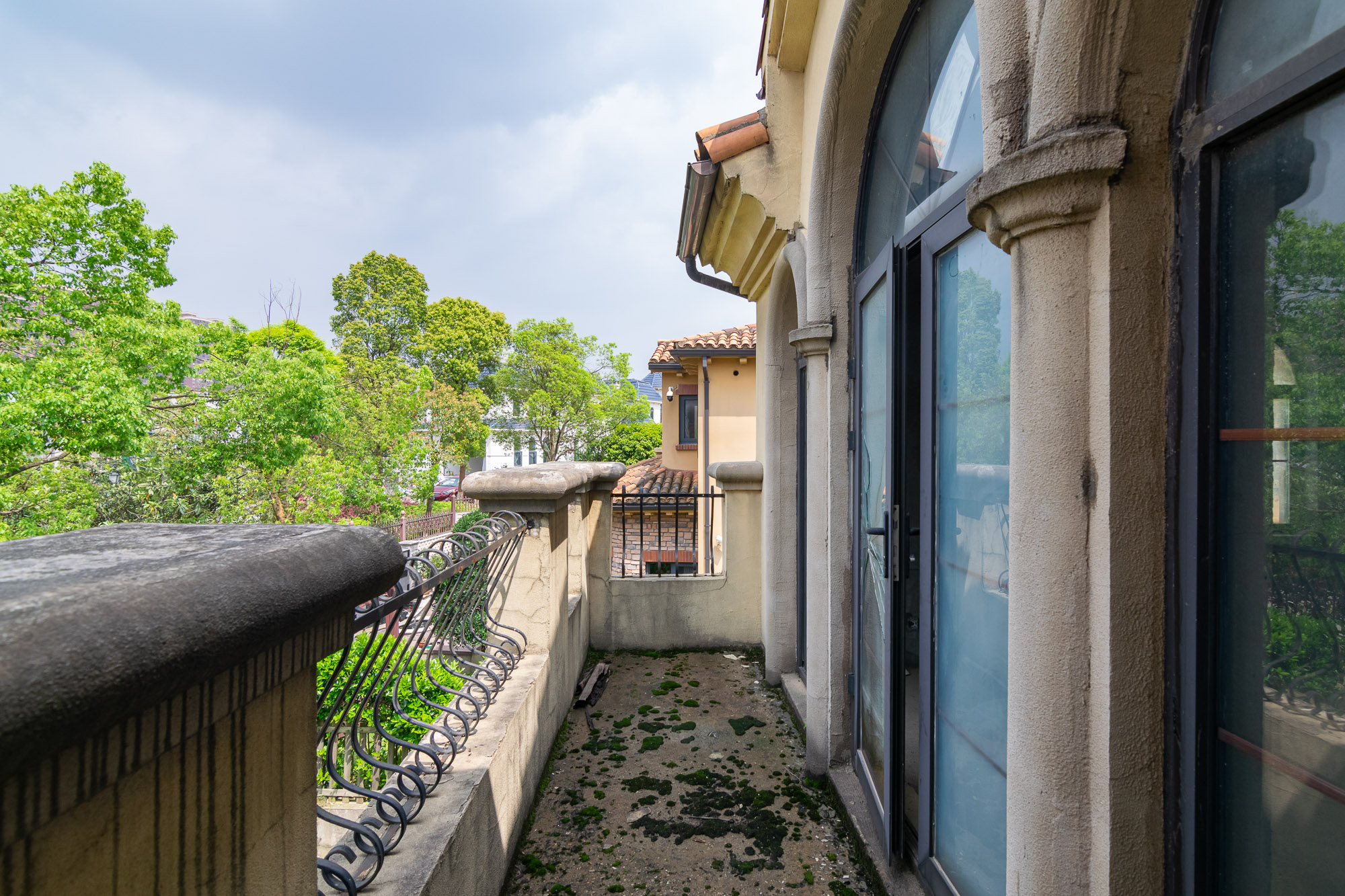 中粮北纬28°别墅  6室2厅5卫    750.0万 中粮北纬28°别墅  6室2厅5卫    750.0万阳台