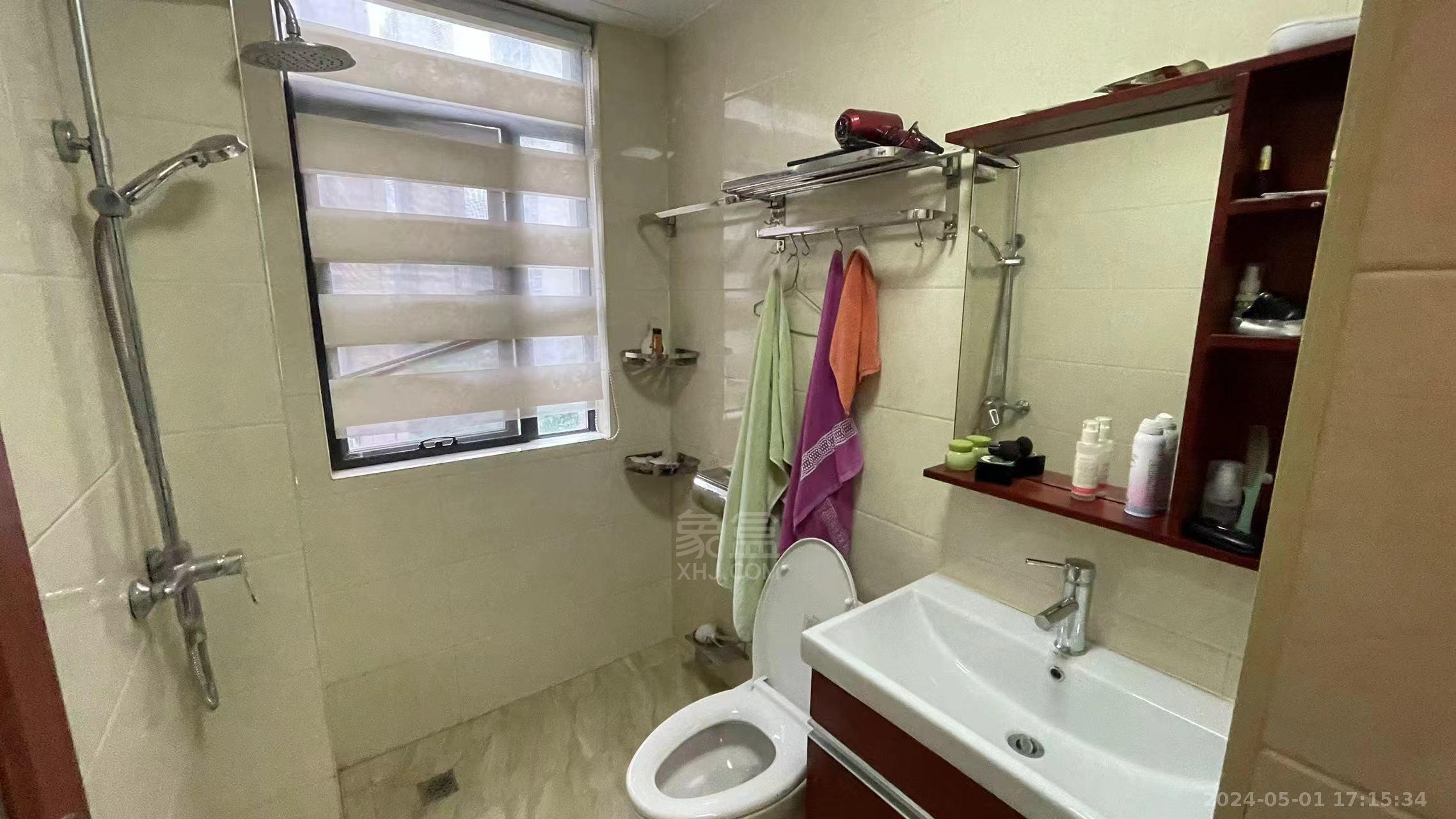 经世龙城 4室2厅2卫 3000.00元/月 经世龙城 4室2厅2卫 3000.00元/月室内图