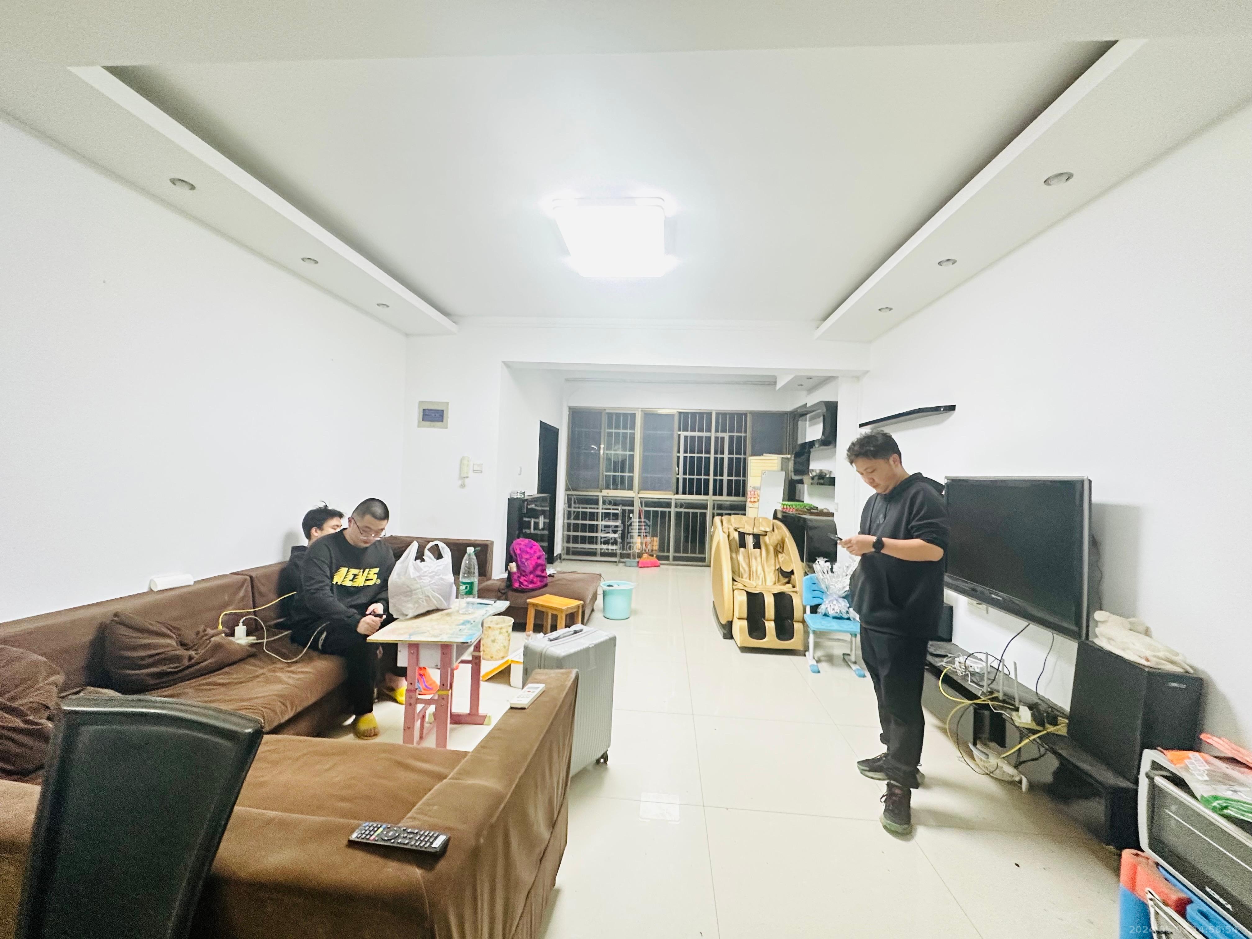 望麓锦园  3室2厅2卫   2200.00元/月室内图