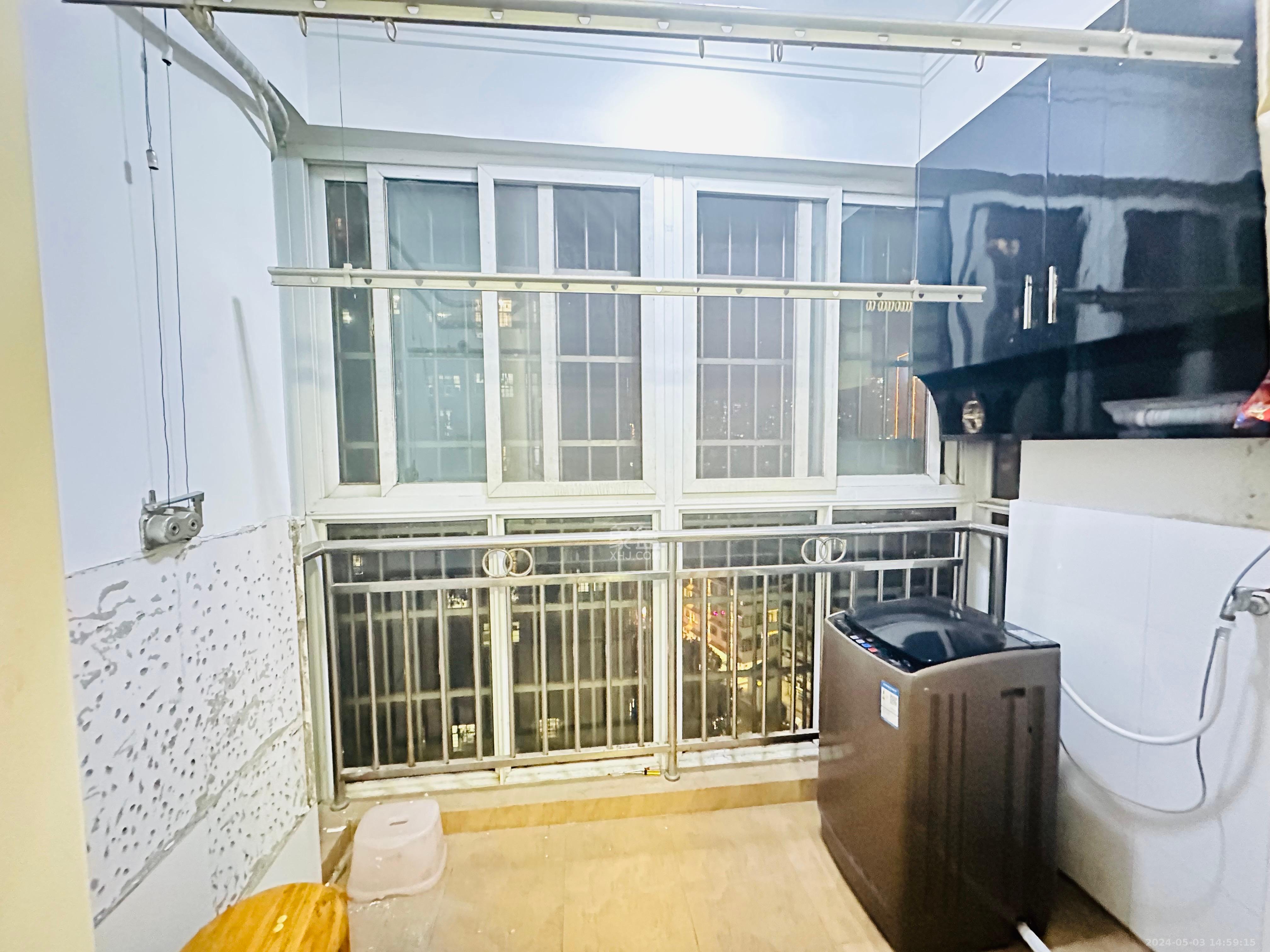 望麓锦园  3室2厅2卫   2200.00元/月室内图
