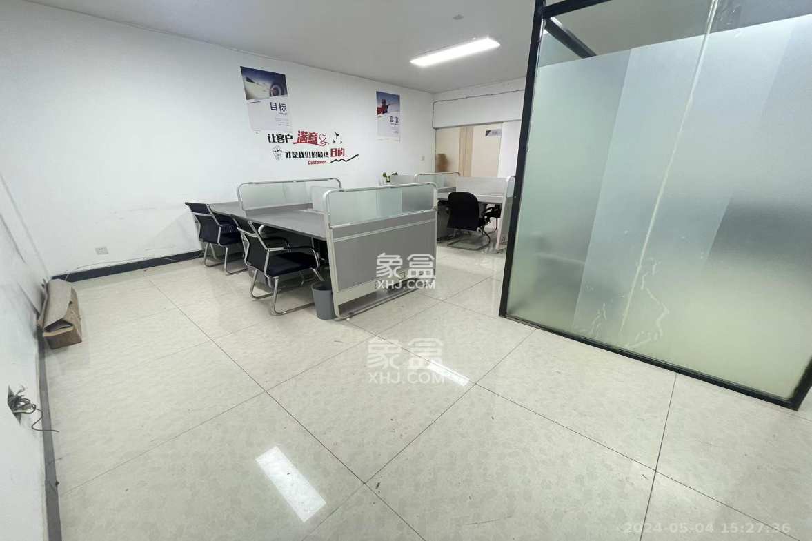 和庄 3室2厅1卫 2300.0元/月 和庄 3室2厅1卫 2300.0元/月室内图