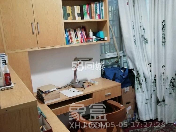 世景华庭  3室2厅2卫   1800.00元/月室内图