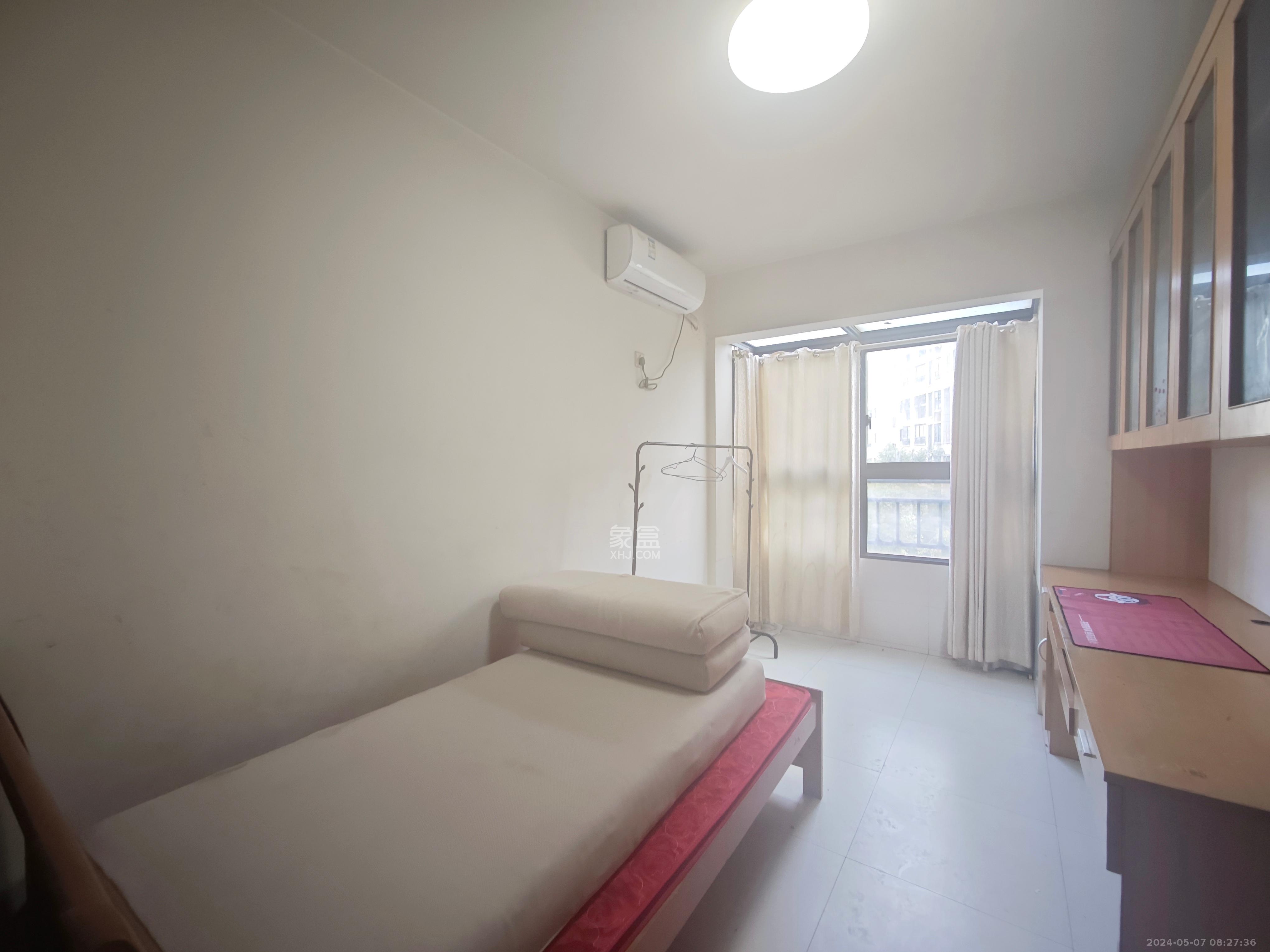 保利麓谷林语A区  3室2厅1卫   2500.00元/月室内图