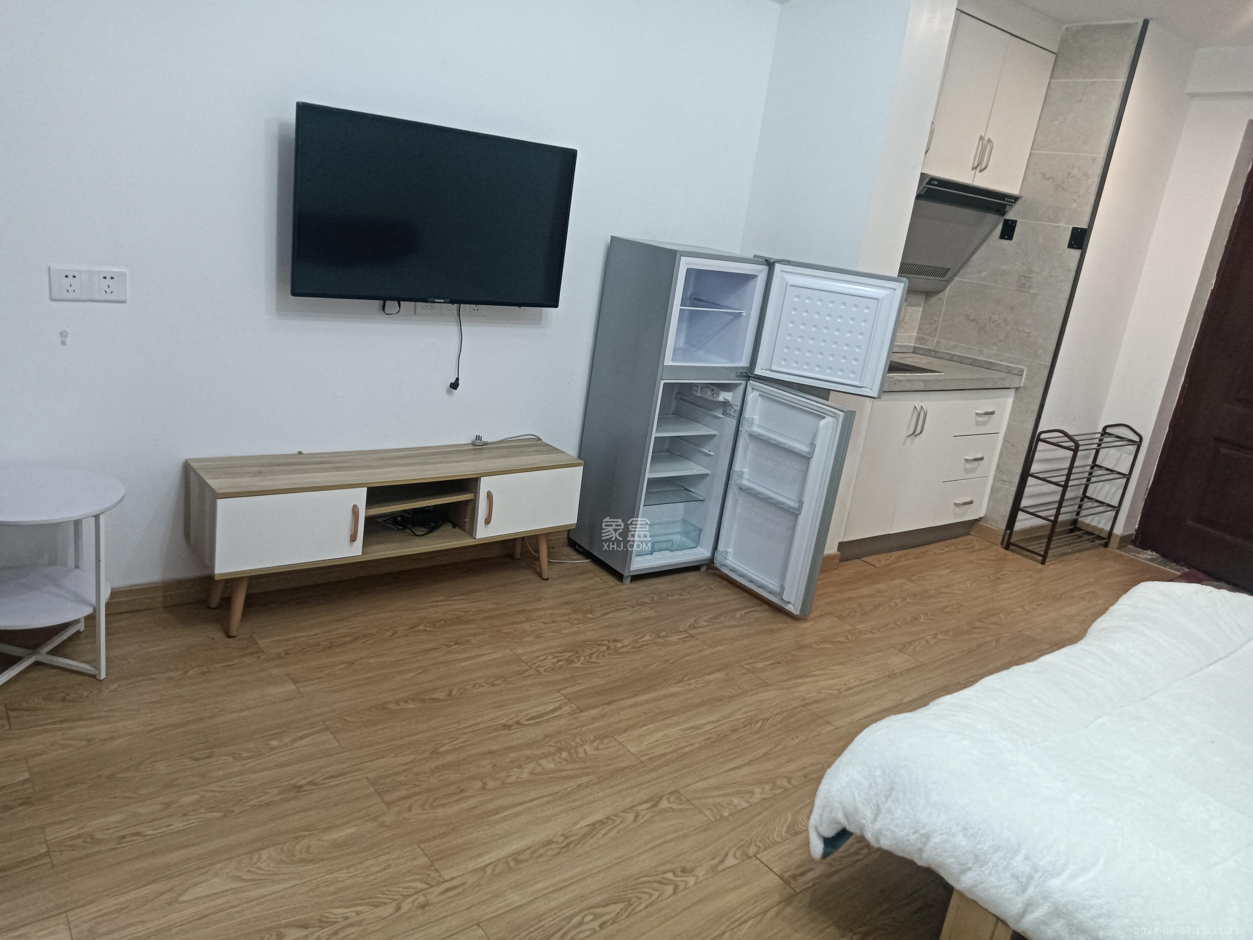荣泰广场  1室1厅1卫   1500.00元/月室内图