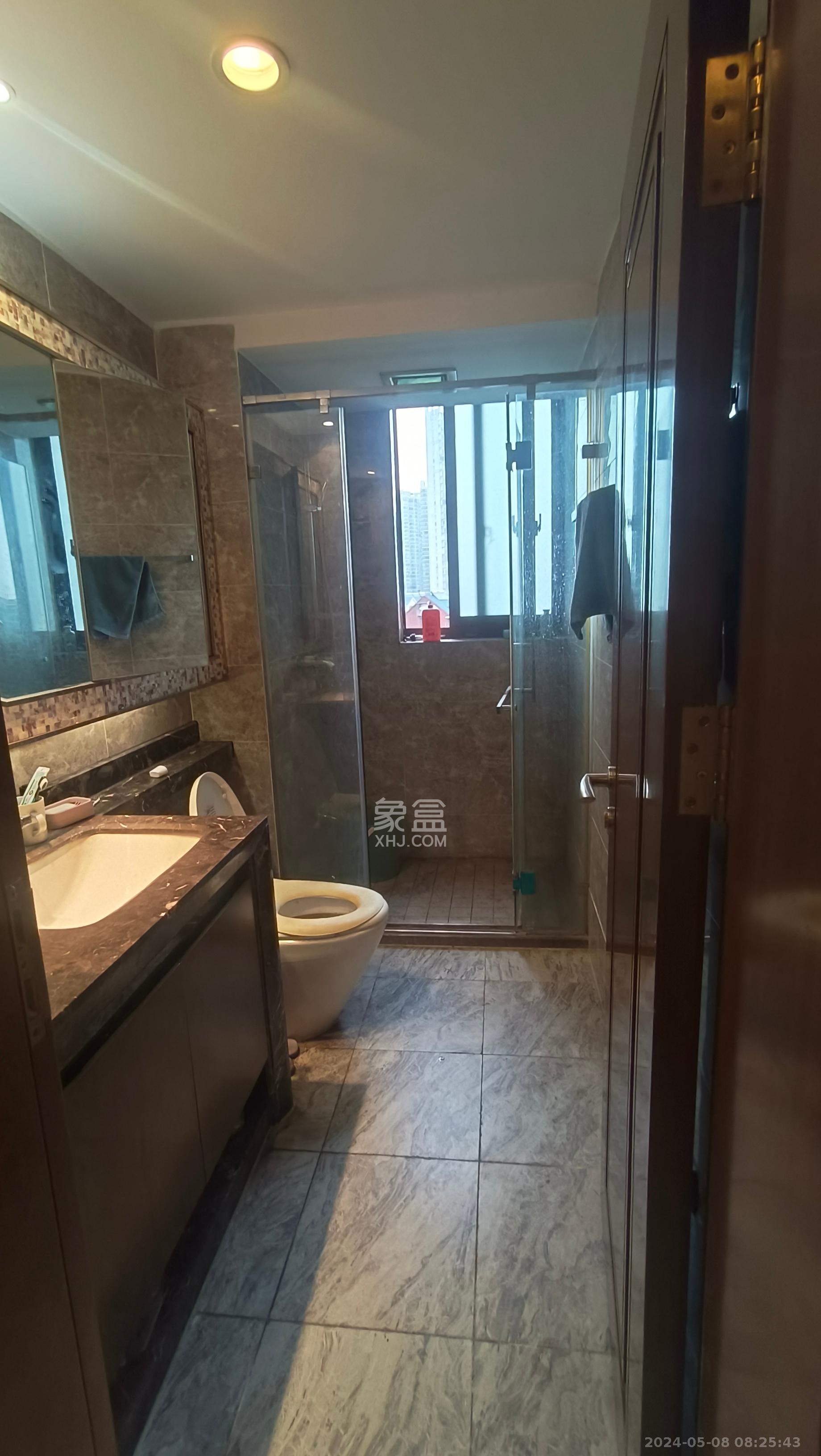 恒大御景半岛湘江苑（恒大御景半岛一期）  4室2厅3卫   6500.00元/月室内图