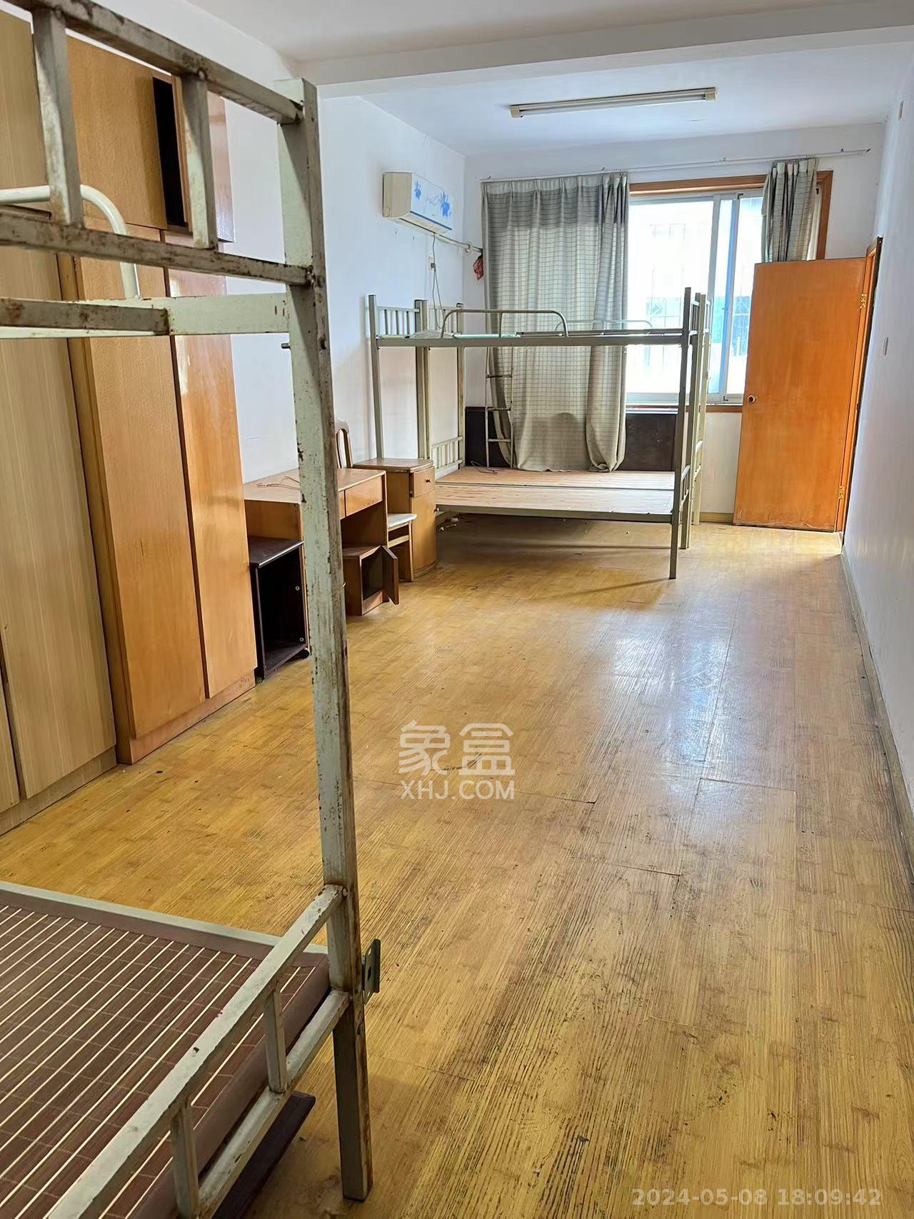 省军区宿舍  3室2厅1卫   2500.00元/月室内图