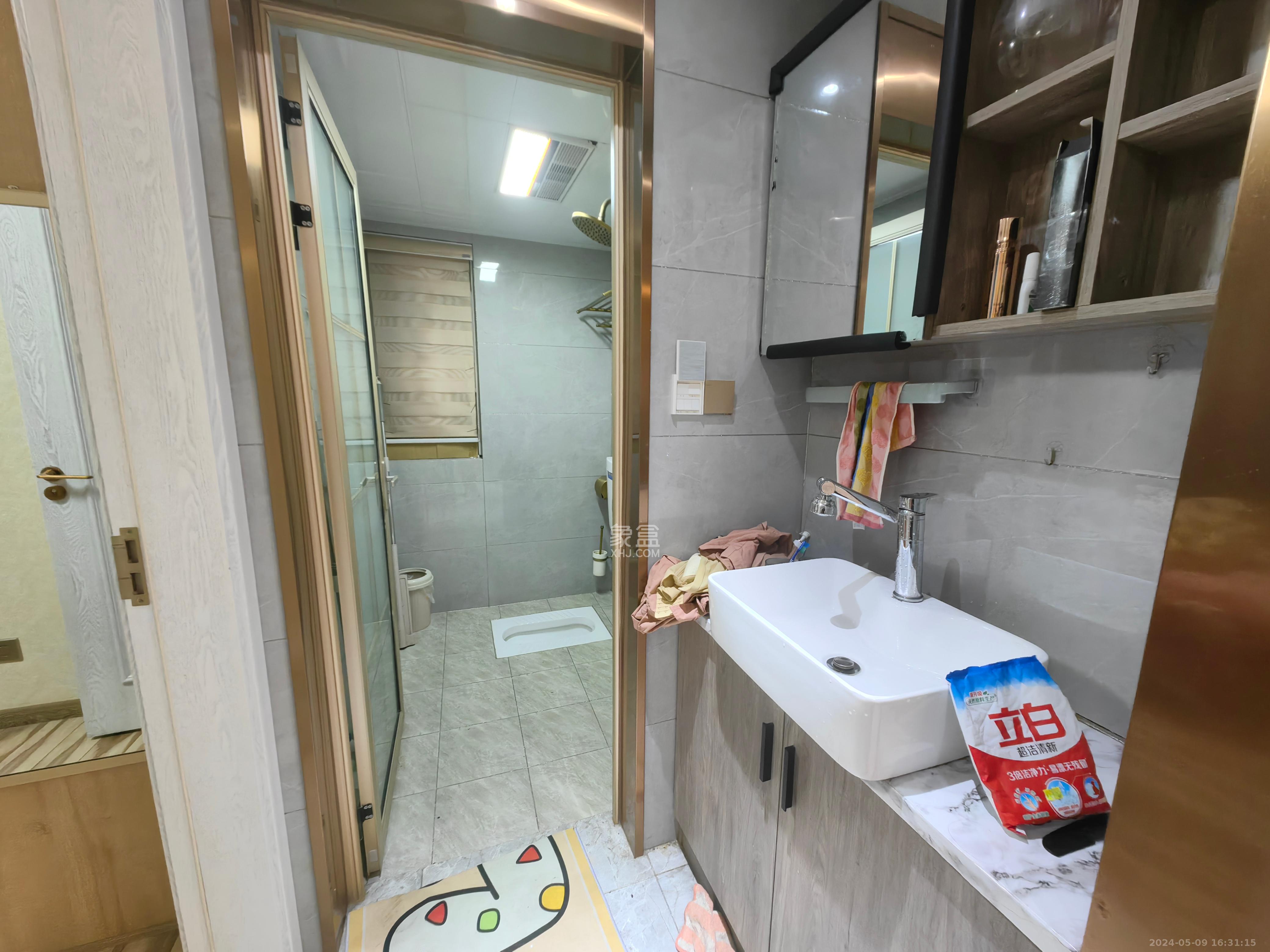 荣盛花语城  3室2厅1卫   2500.00元/月室内图