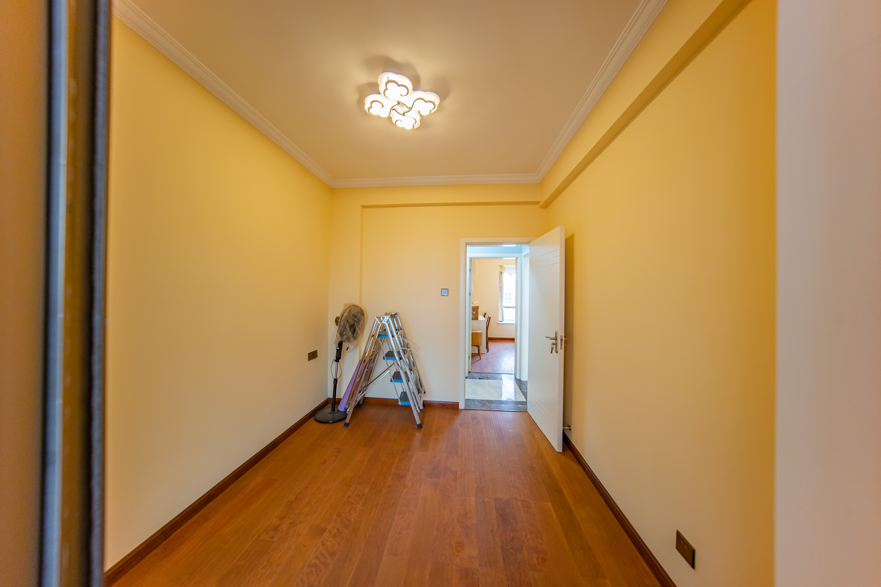 江山帝景雅典  3室2厅2卫    105.0万 江山帝景雅典  3室2厅2卫    105.0万卧室