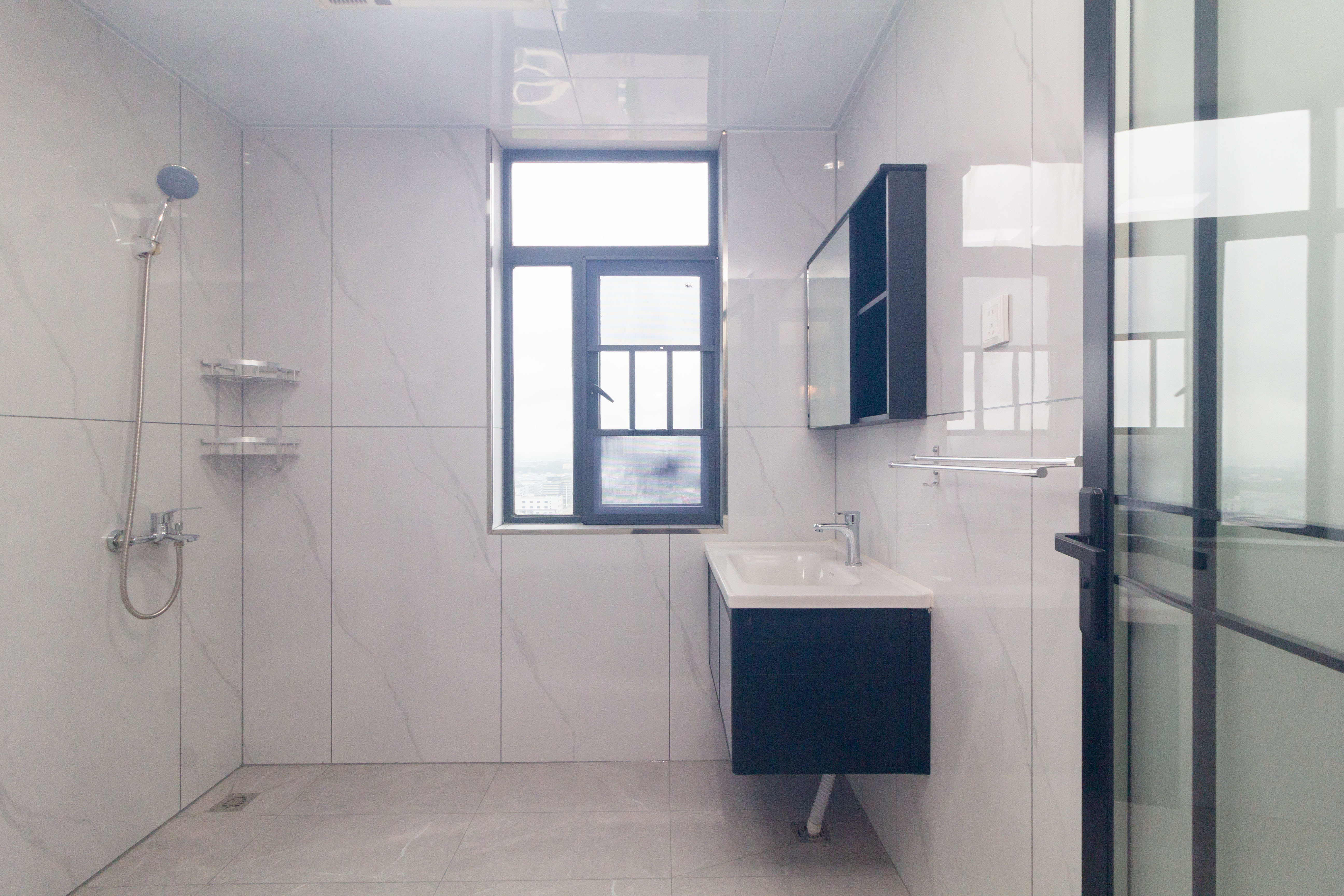 紫华郡  3室2厅2卫    89.0万 紫华郡  3室2厅2卫    89.0万卫生间