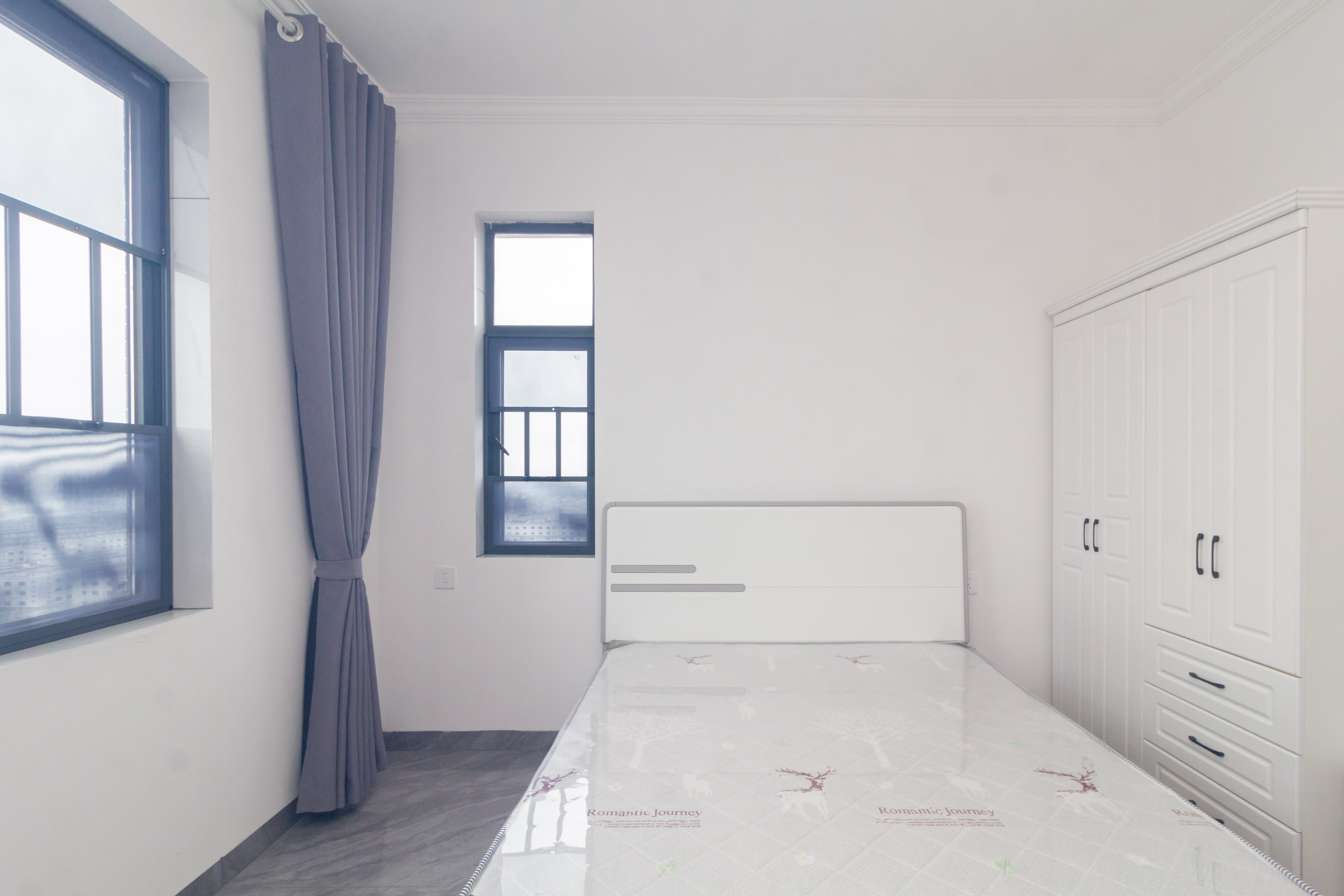 紫华郡  3室2厅2卫    89.0万 紫华郡  3室2厅2卫    89.0万卧室