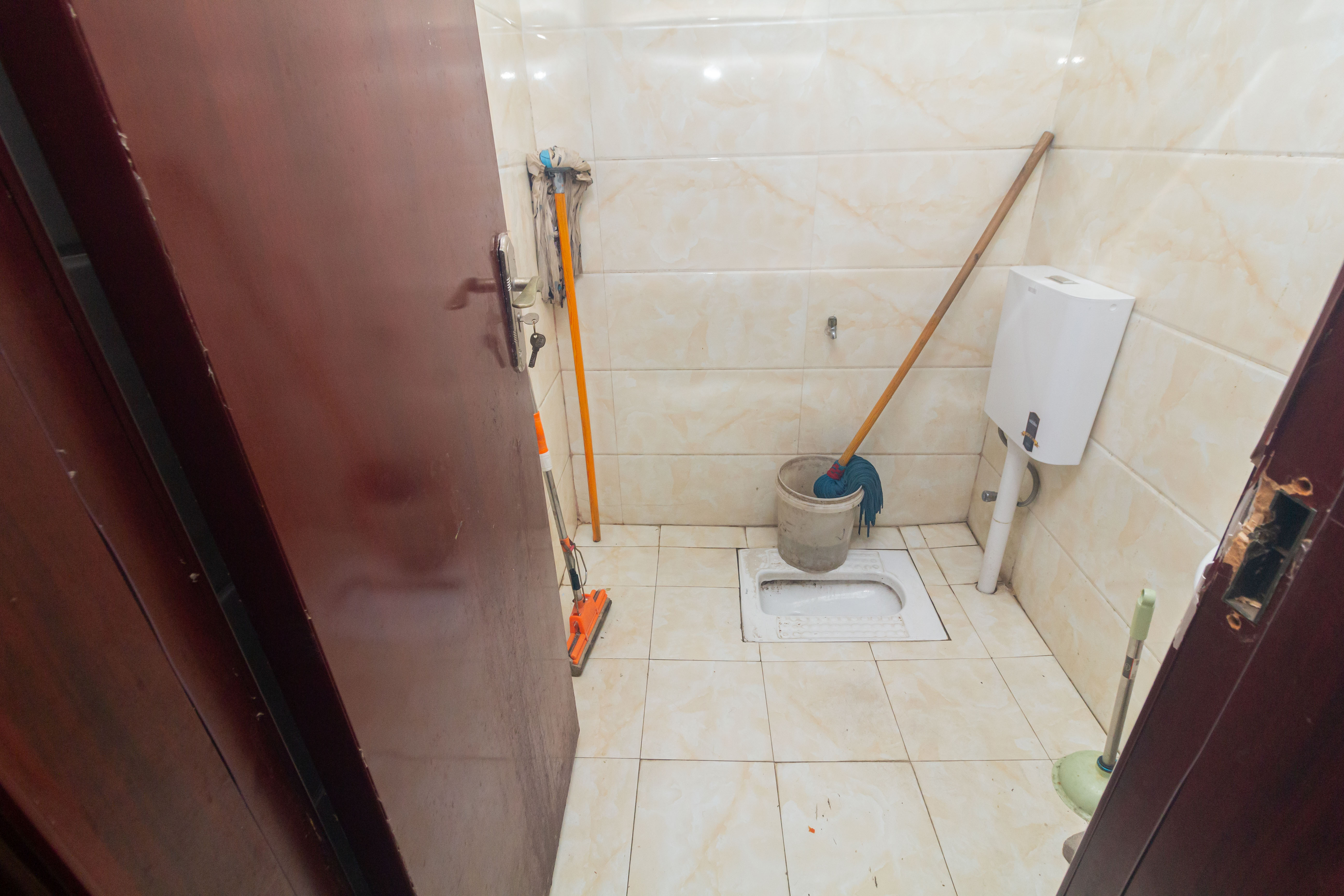 三景华御  3室2厅2卫    84.9万 三景华御  3室2厅2卫    84.9万卫生间