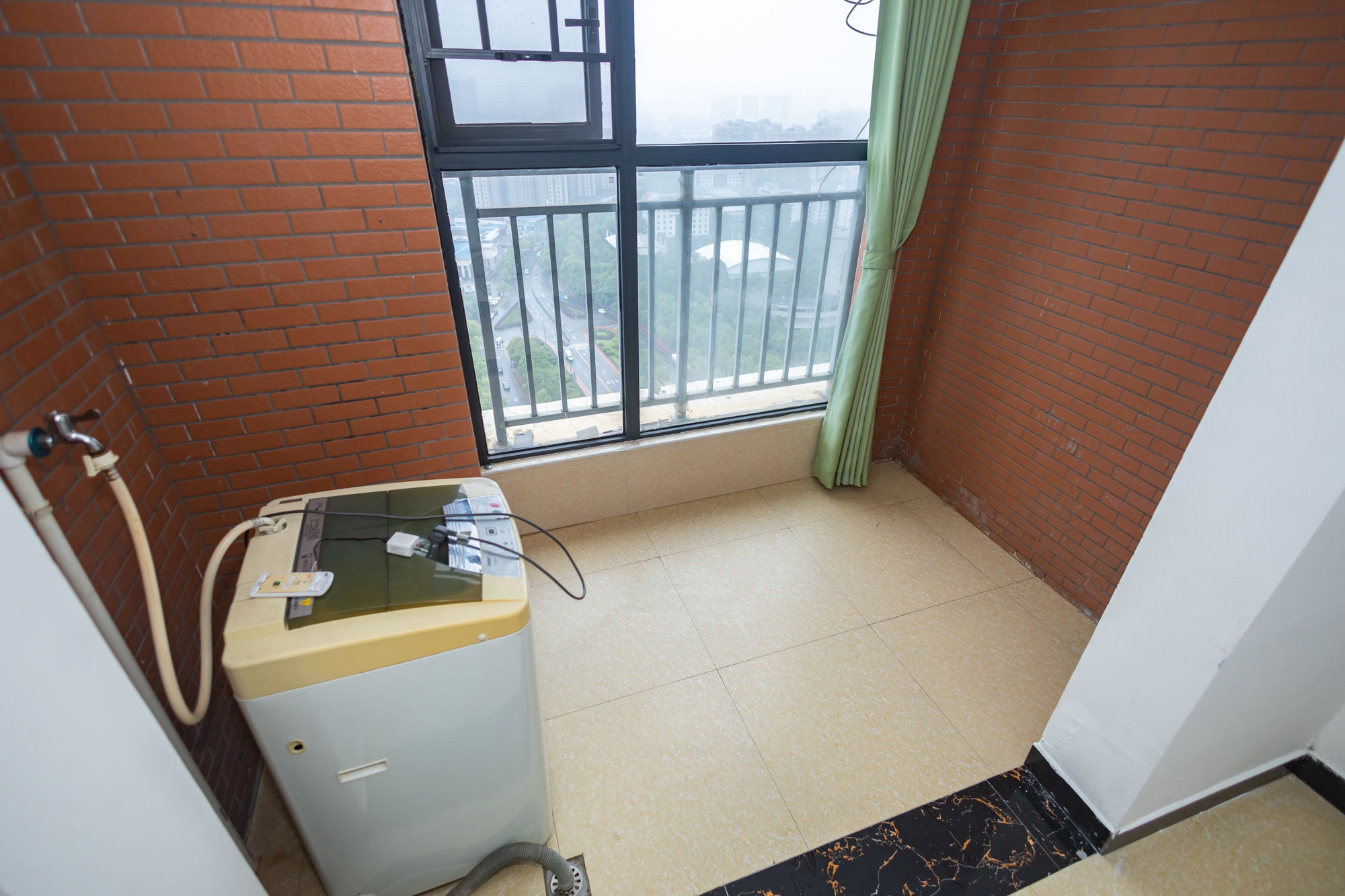 长永佳苑  1室1厅1卫   23.80万阳台