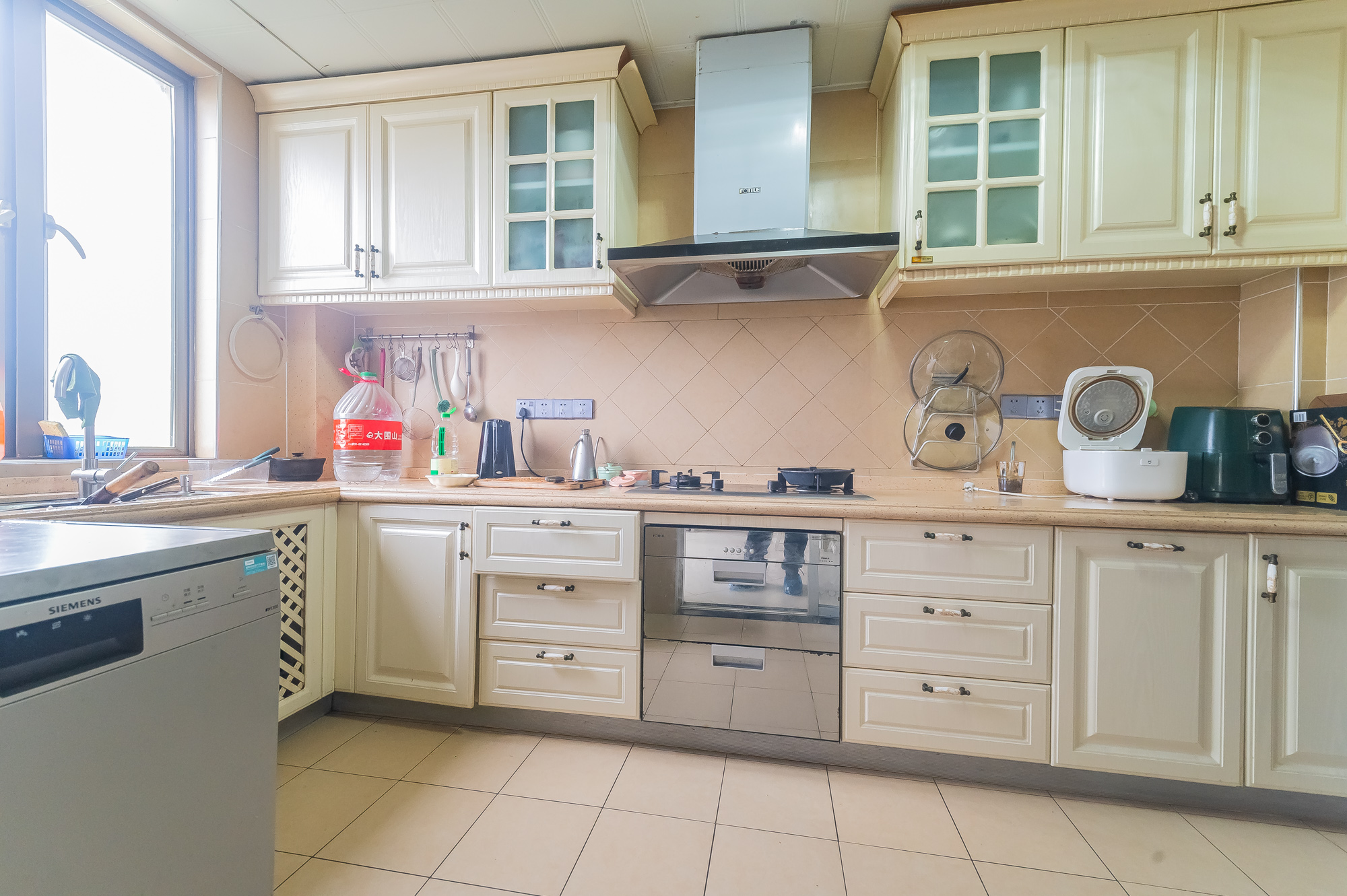 碧桂园威尼斯城 3室2厅2卫 85.0万 碧桂园威尼斯城 3室2厅2卫 85.0万厨房