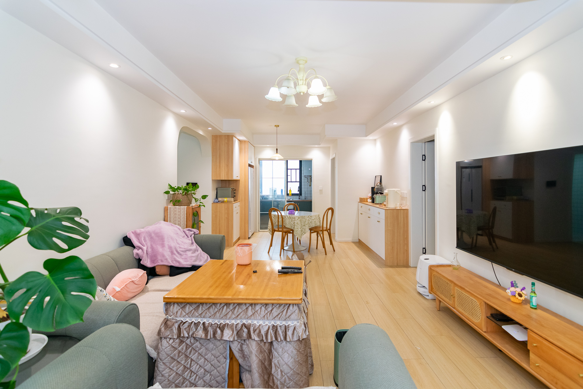 美的翰城  3室2厅2卫    70.0万 美的翰城  3室2厅2卫    70.0万客厅