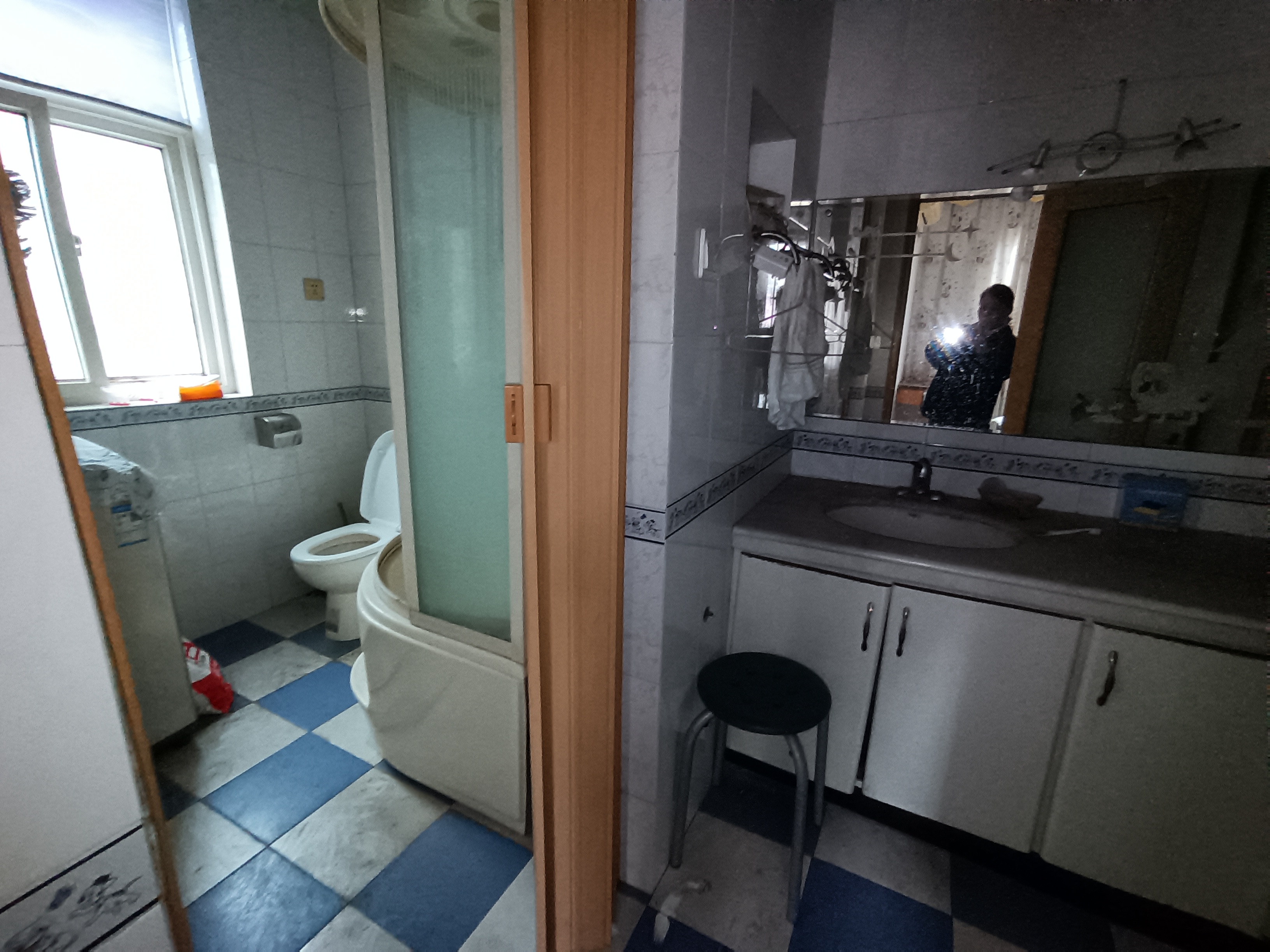 源园小区别墅 6室2厅3卫 268.0万 源园小区别墅 6室2厅3卫 268.0万室内图