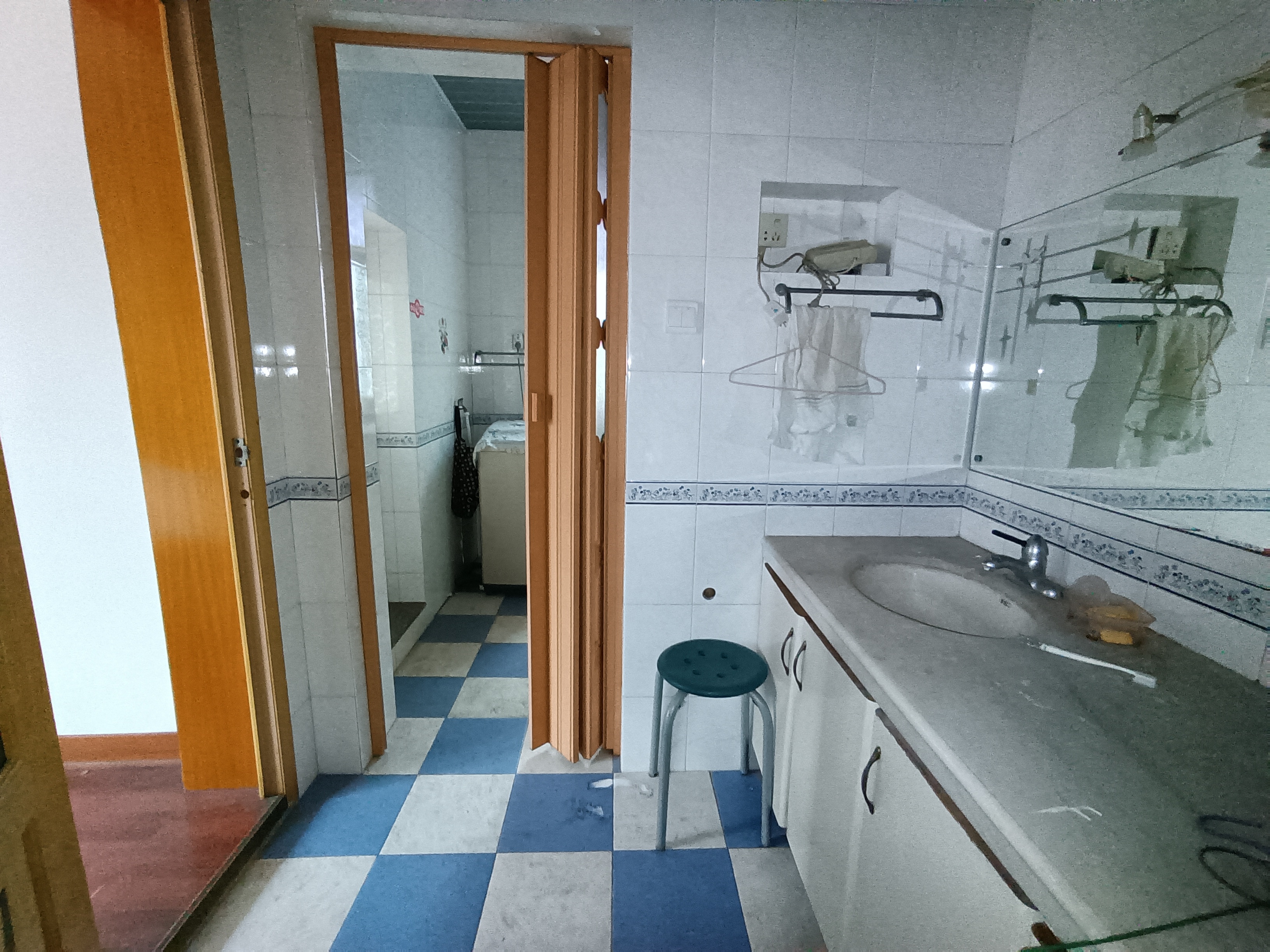 源园小区别墅 6室2厅3卫 268.0万 源园小区别墅 6室2厅3卫 268.0万室内图