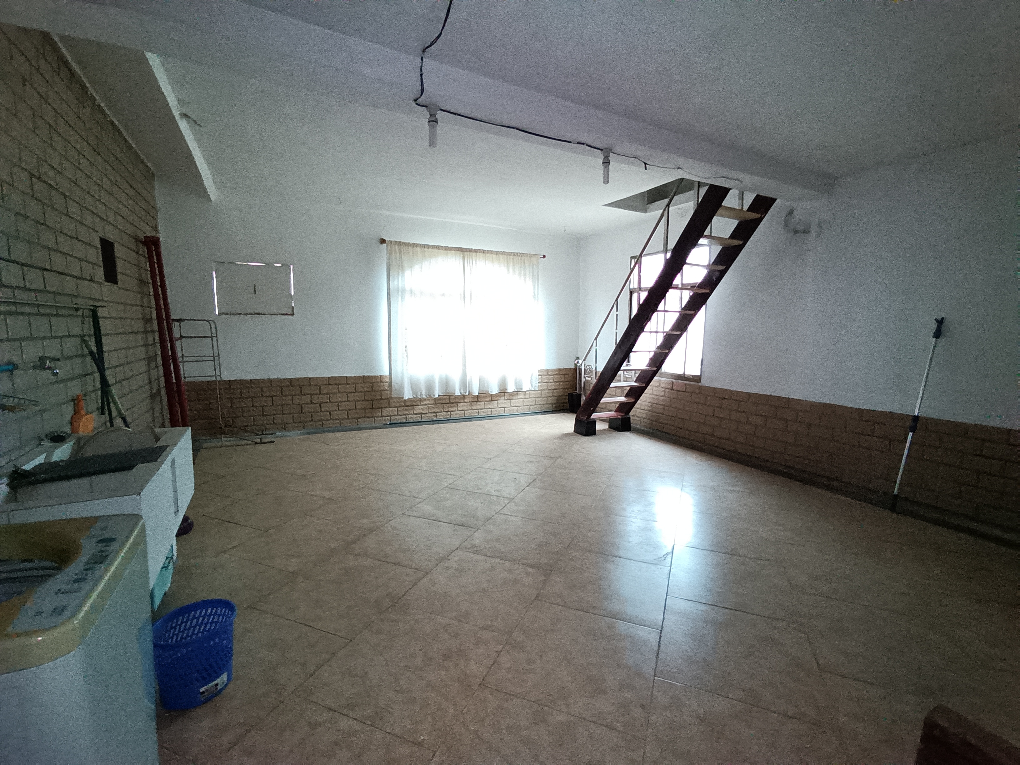 源园小区别墅 6室2厅3卫 268.0万 源园小区别墅 6室2厅3卫 268.0万室内图