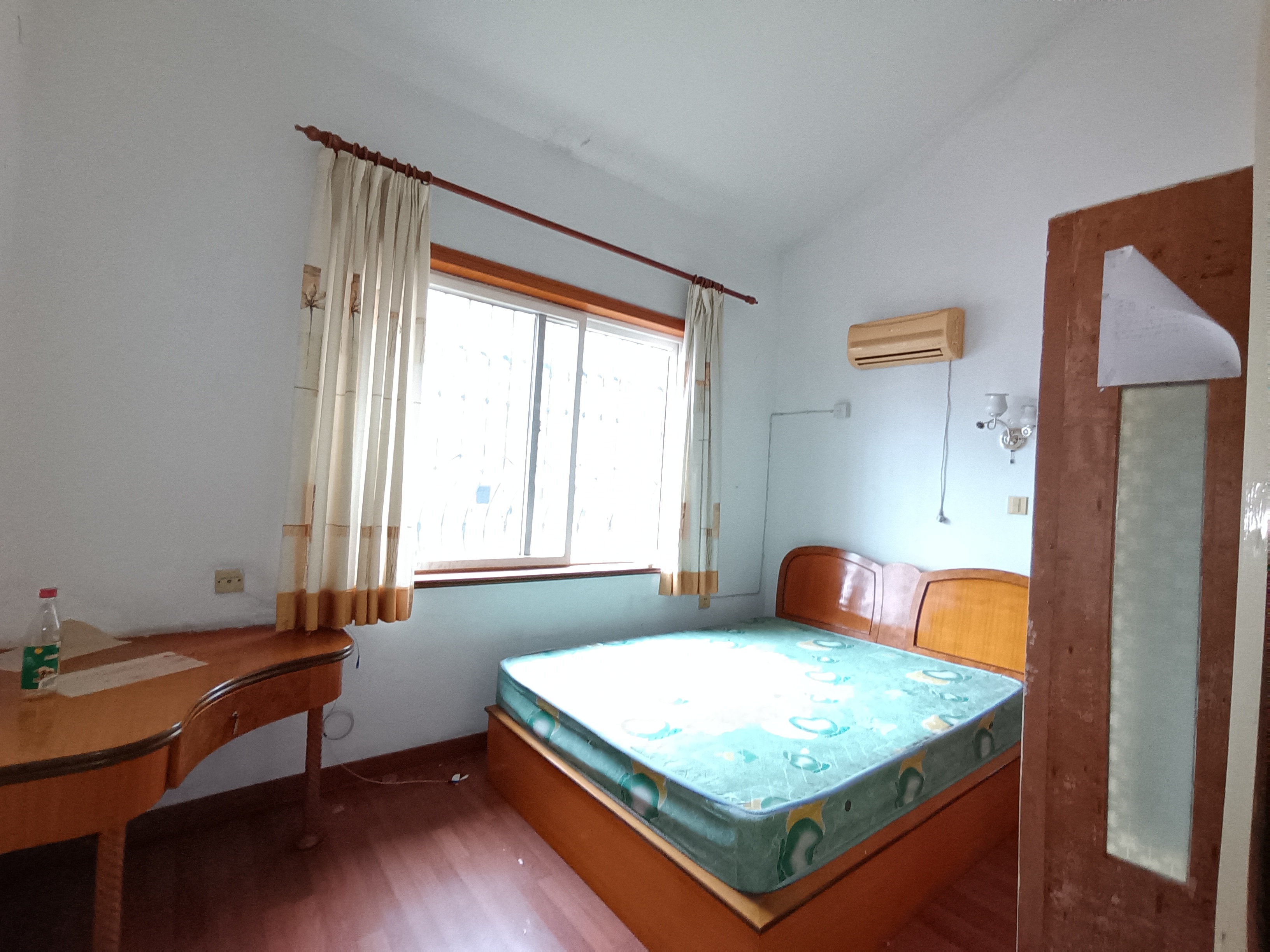 源园小区别墅 6室2厅3卫 268.0万 源园小区别墅 6室2厅3卫 268.0万室内图