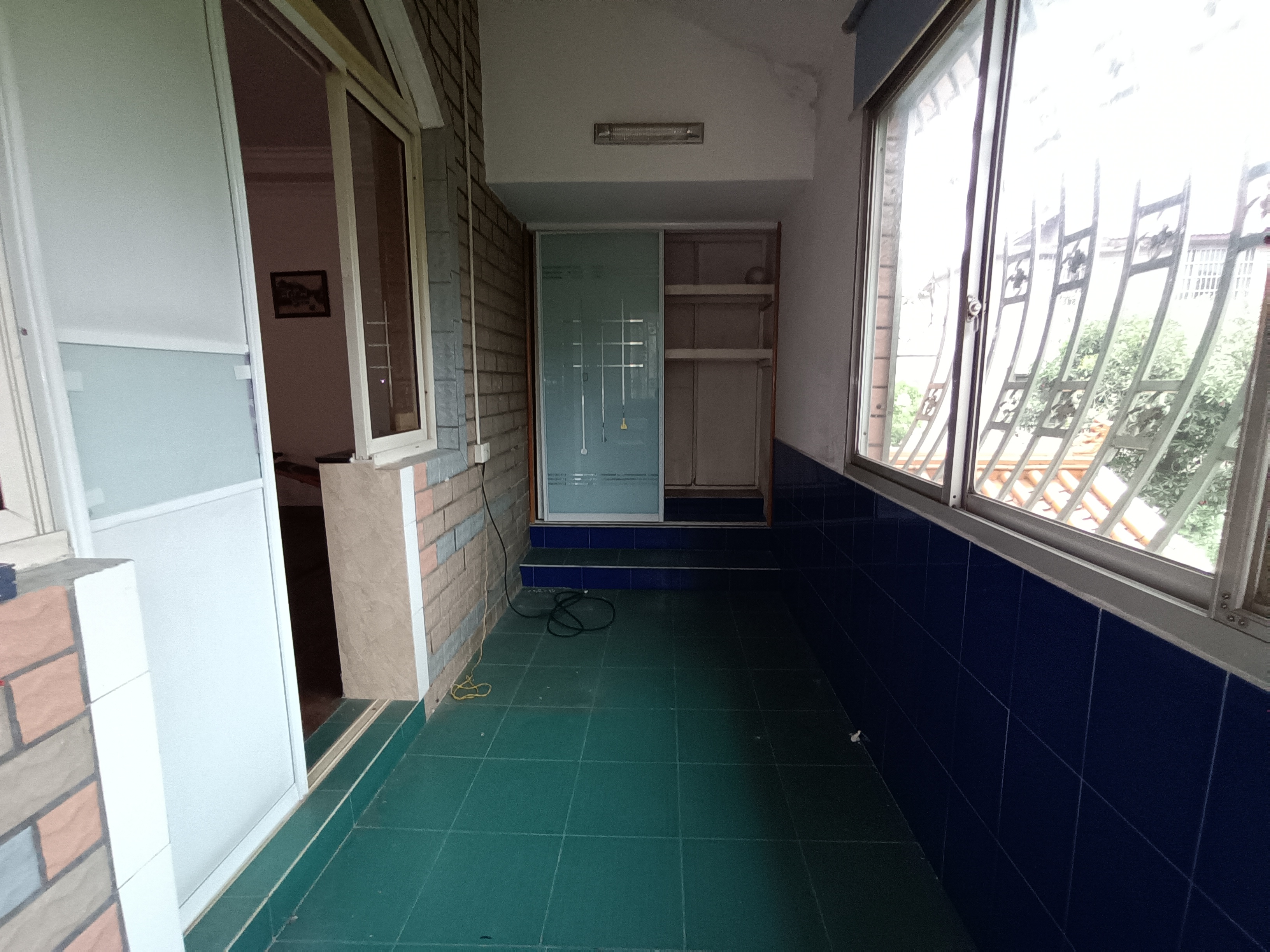 源园小区别墅 6室2厅3卫 268.0万 源园小区别墅 6室2厅3卫 268.0万室内图