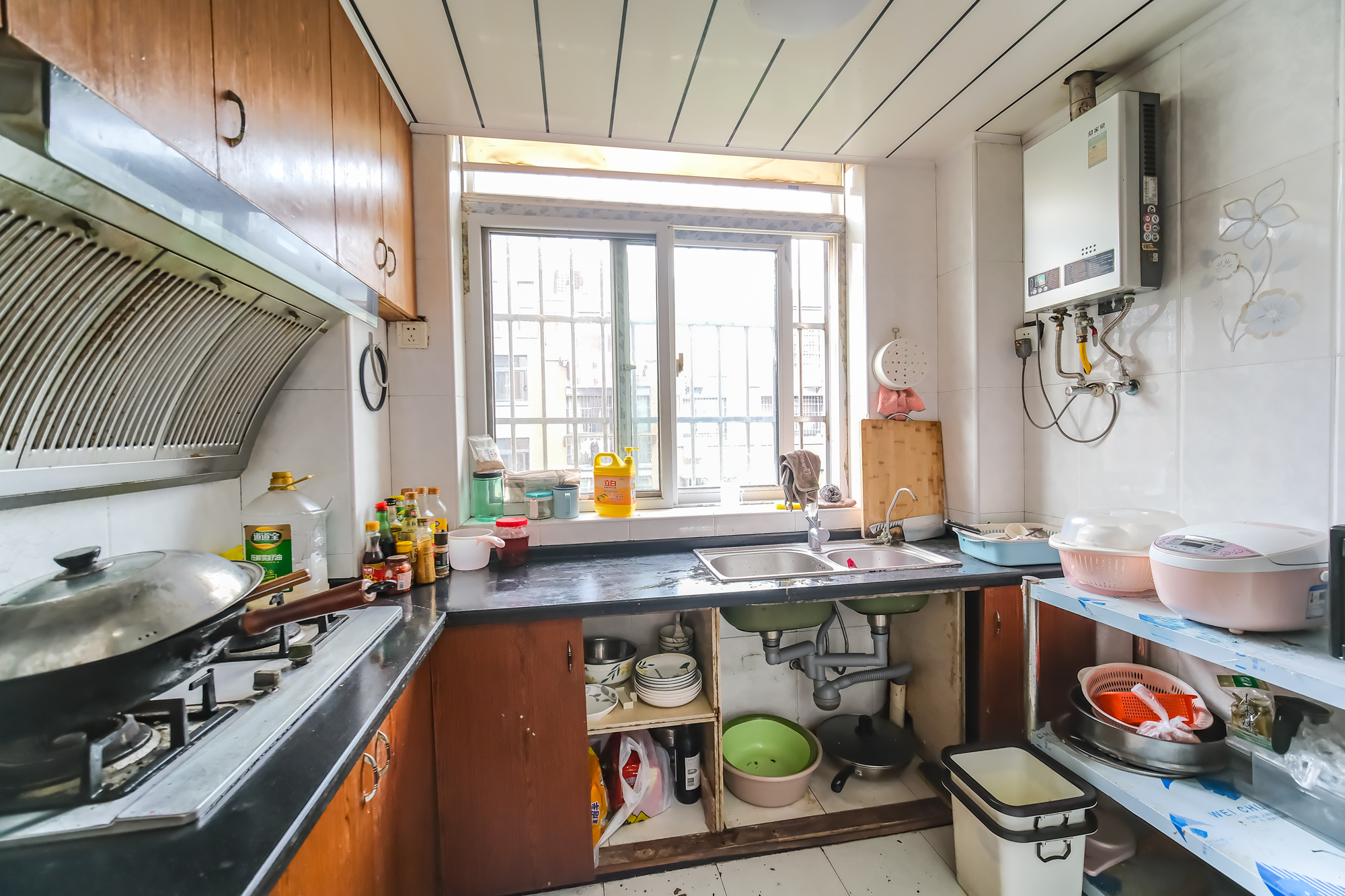 山水湾 3室2厅1卫 50.0万 山水湾 3室2厅1卫 50.0万厨房