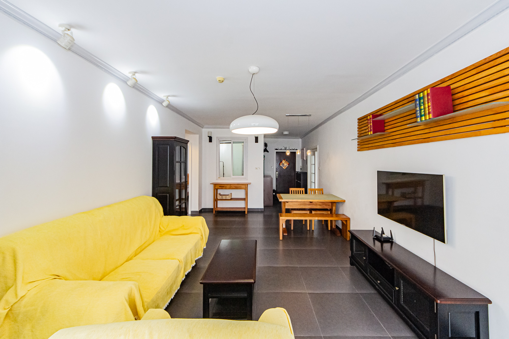 北辰三角洲E5区 2室2厅2卫 126.0万 北辰三角洲E5区 2室2厅2卫 126.0万客厅