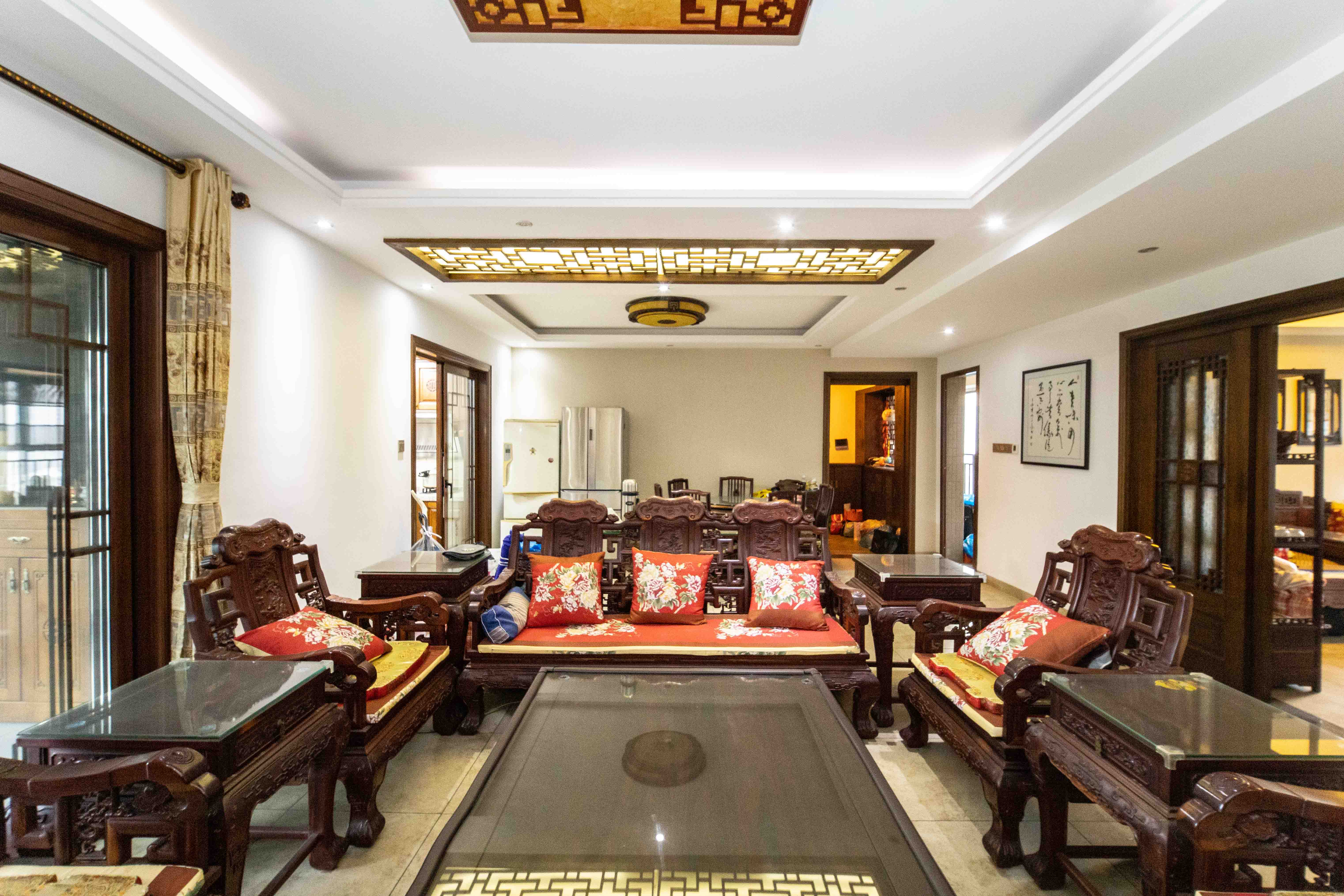 湘域熙岸  4室2厅2卫    238.0万 湘域熙岸  4室2厅2卫    238.0万客厅