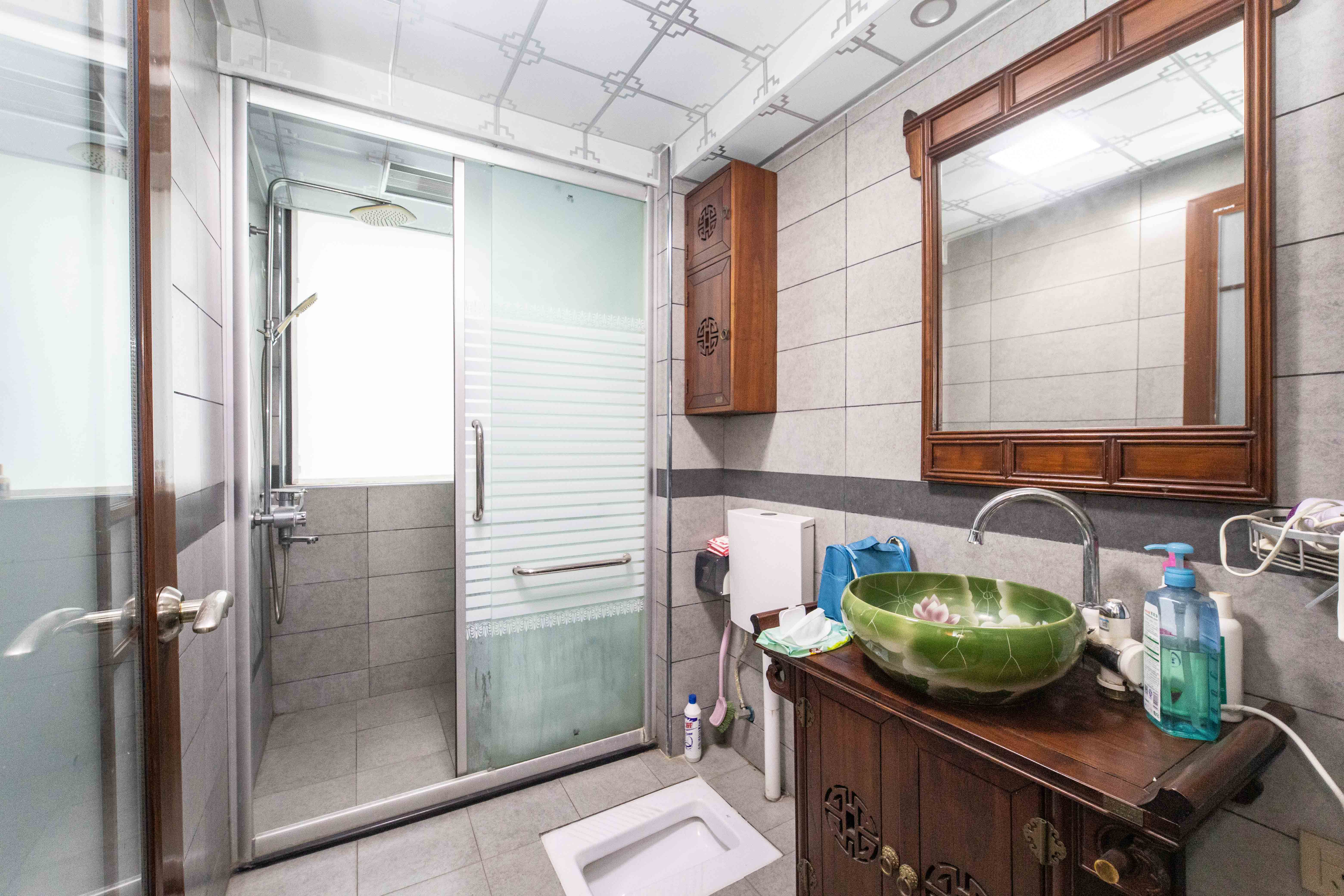 湘域熙岸  4室2厅2卫    238.0万 湘域熙岸  4室2厅2卫    238.0万卫生间