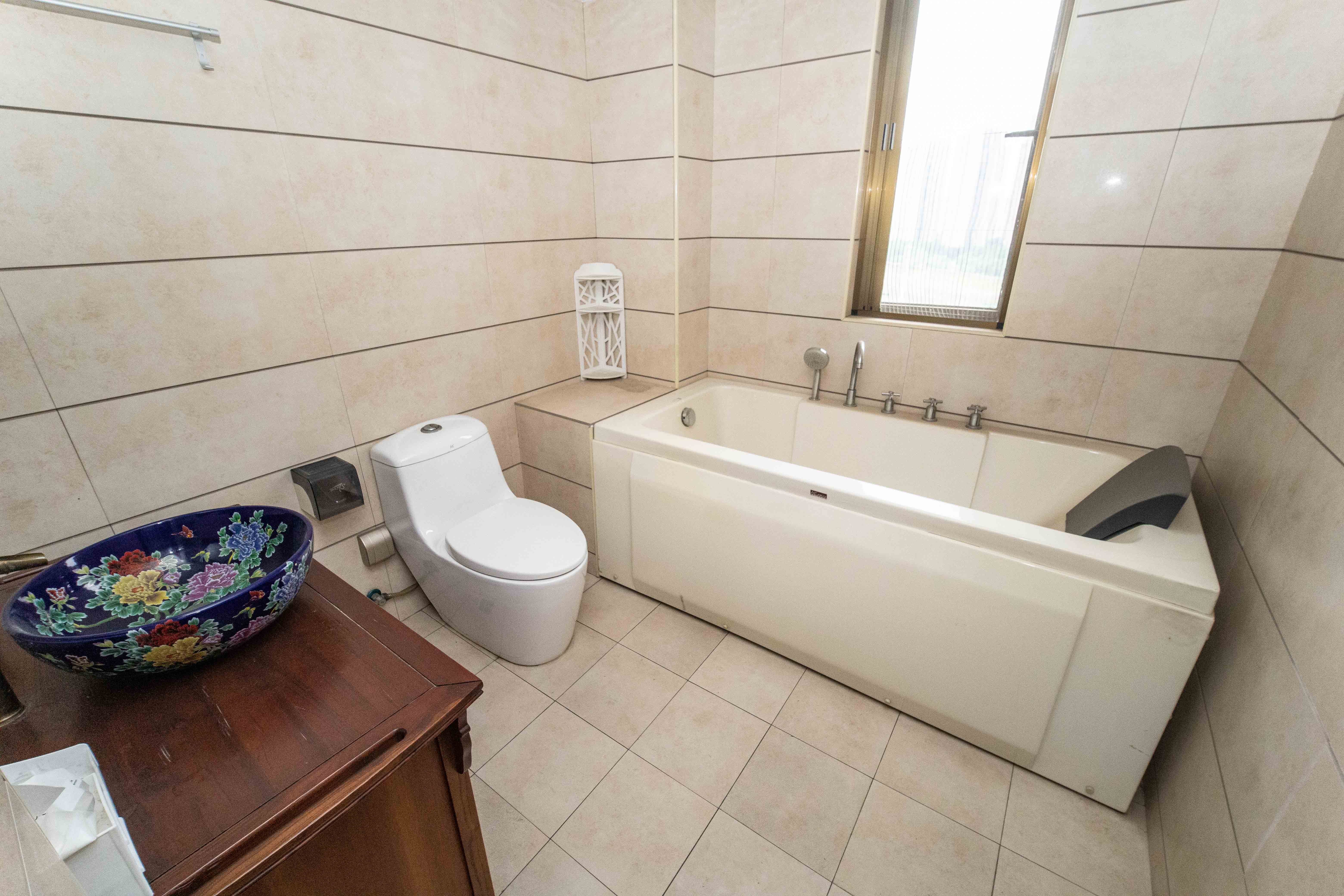 湘域熙岸  4室2厅2卫    238.0万 湘域熙岸  4室2厅2卫    238.0万卫生间