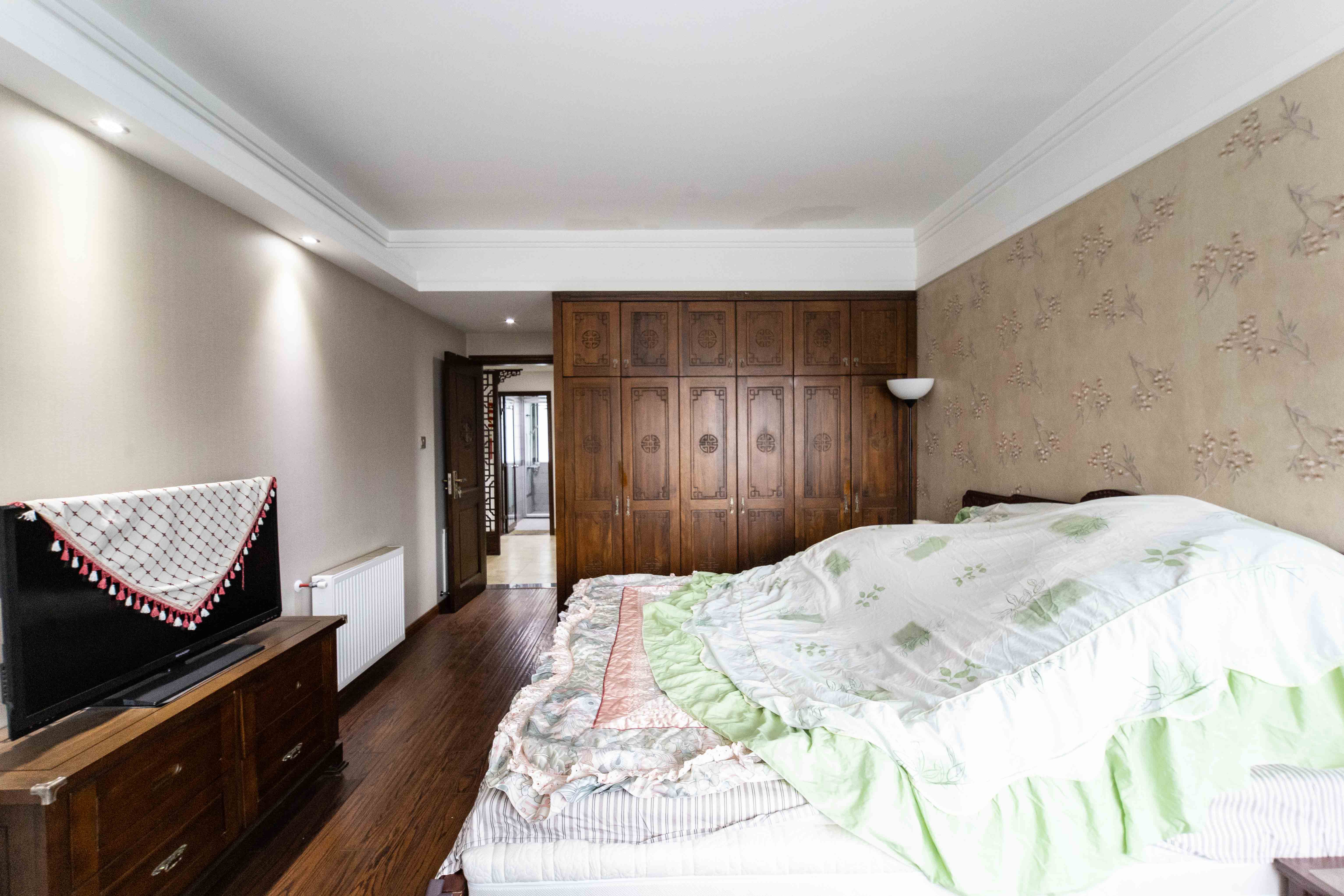 湘域熙岸  4室2厅2卫    238.0万卧室