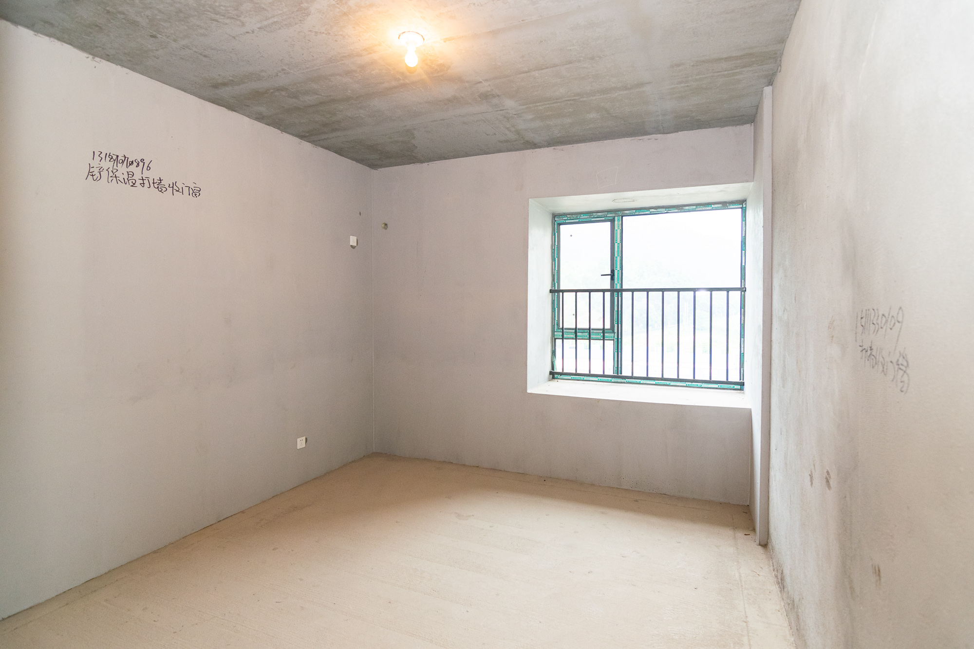 澳海谷山府 4室2厅2卫 114.5万 澳海谷山府 4室2厅2卫 114.5万卧室