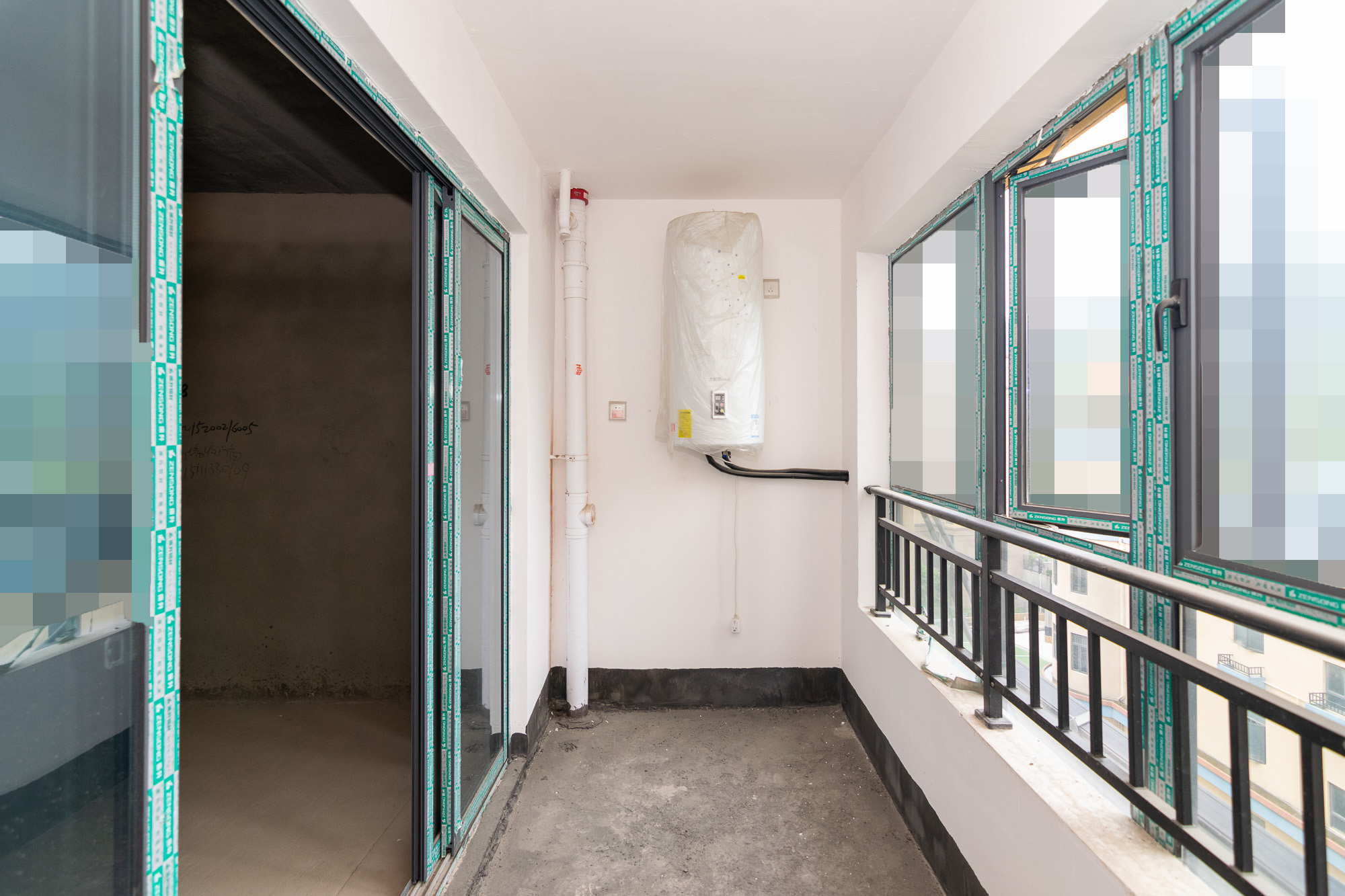 澳海谷山府 4室2厅2卫 114.5万 澳海谷山府 4室2厅2卫 114.5万阳台