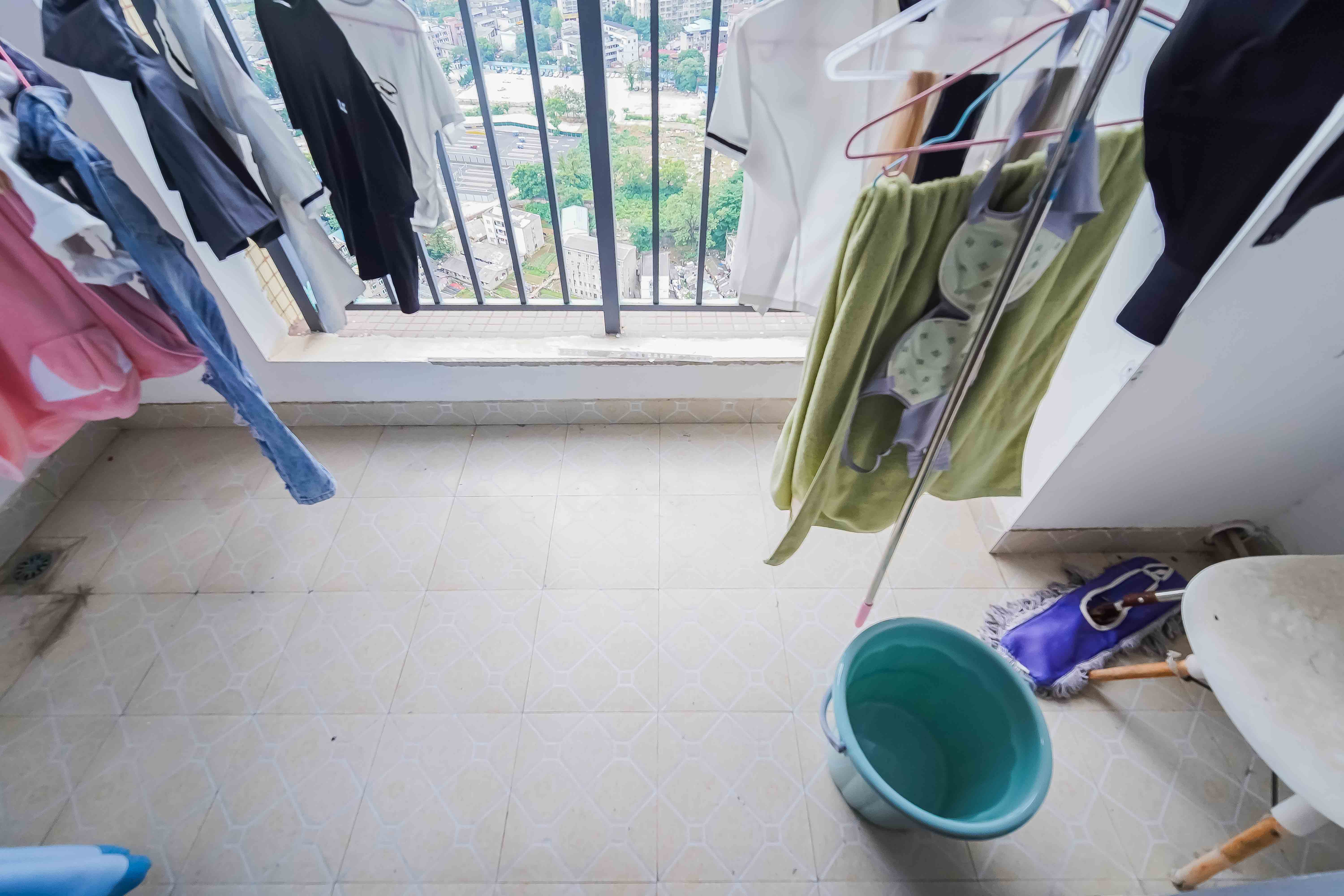 叠彩兰亭 3室2厅1卫 94.6万 叠彩兰亭 3室2厅1卫 94.6万阳台