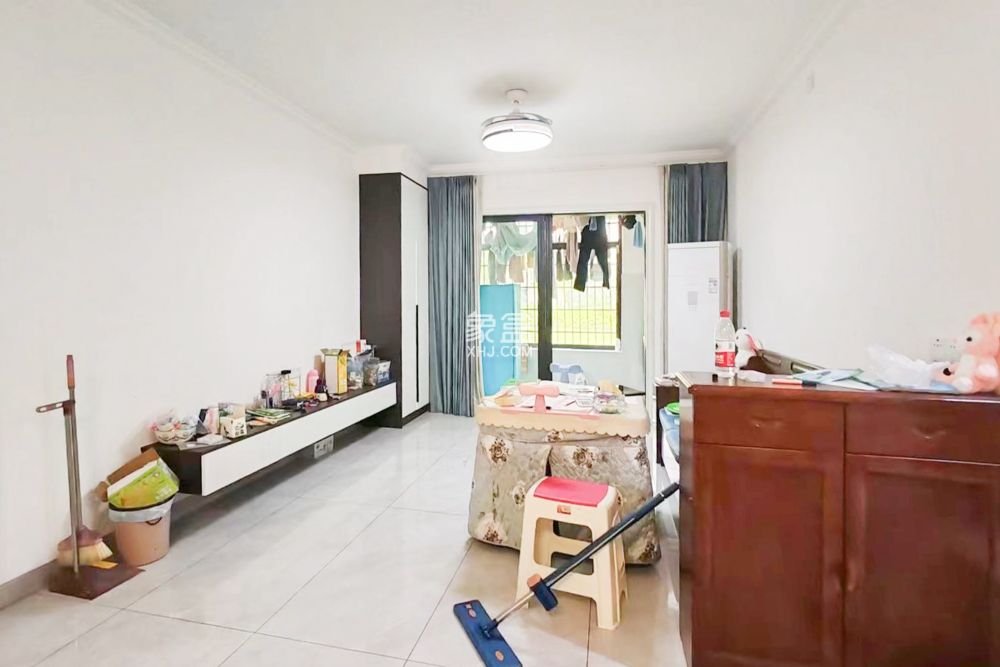 中梁星都荟  4室2厅1卫    88.0万