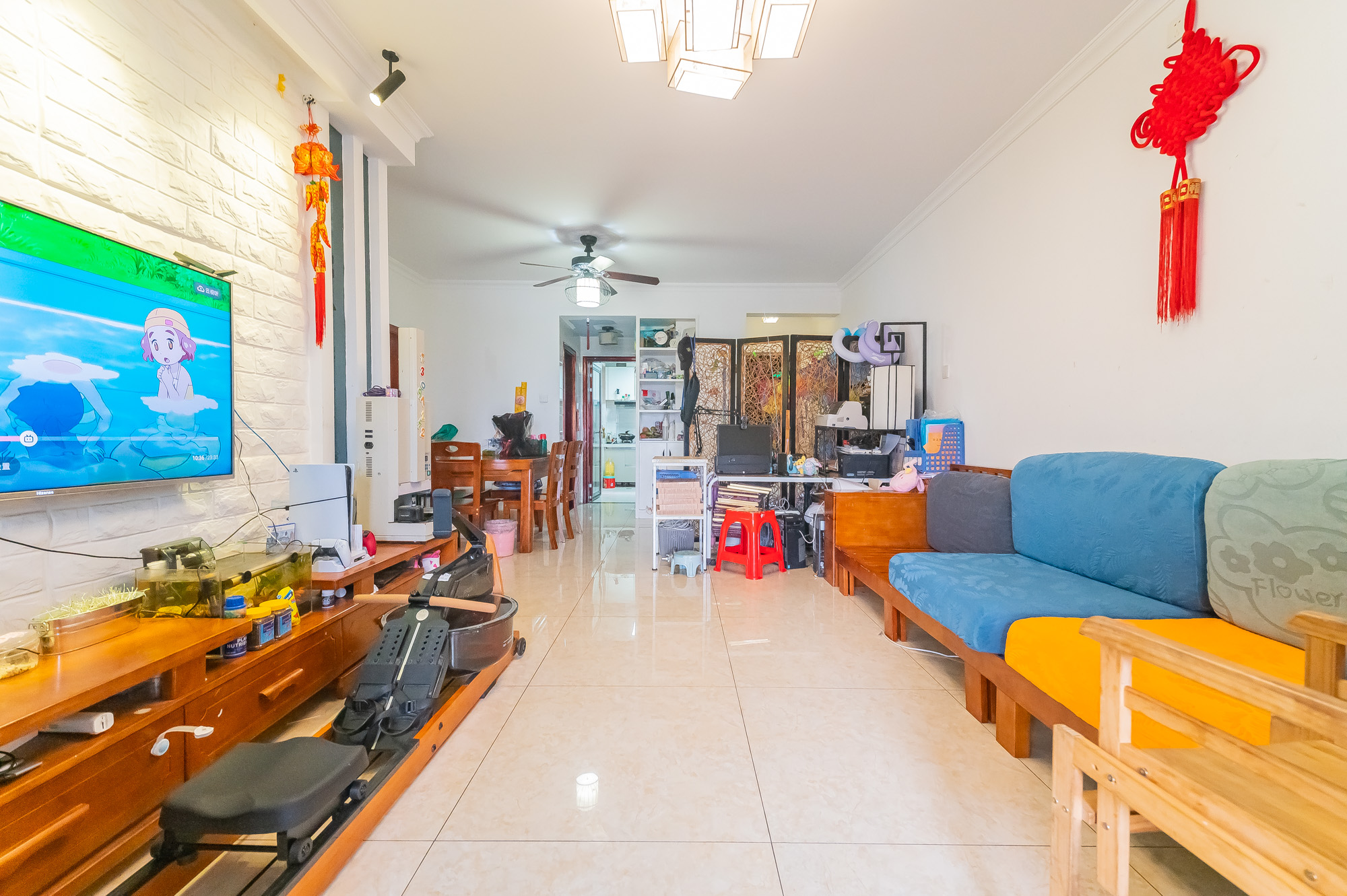 星湖湾一期高层  3室2厅1卫    88.0万 星湖湾一期高层  3室2厅1卫    88.0万客厅