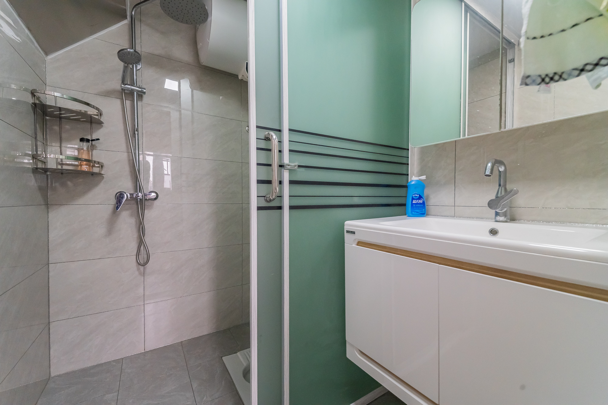 MOMA当代广场  2室1厅1卫    35.0万 MOMA当代广场  2室1厅1卫    35.0万卫生间