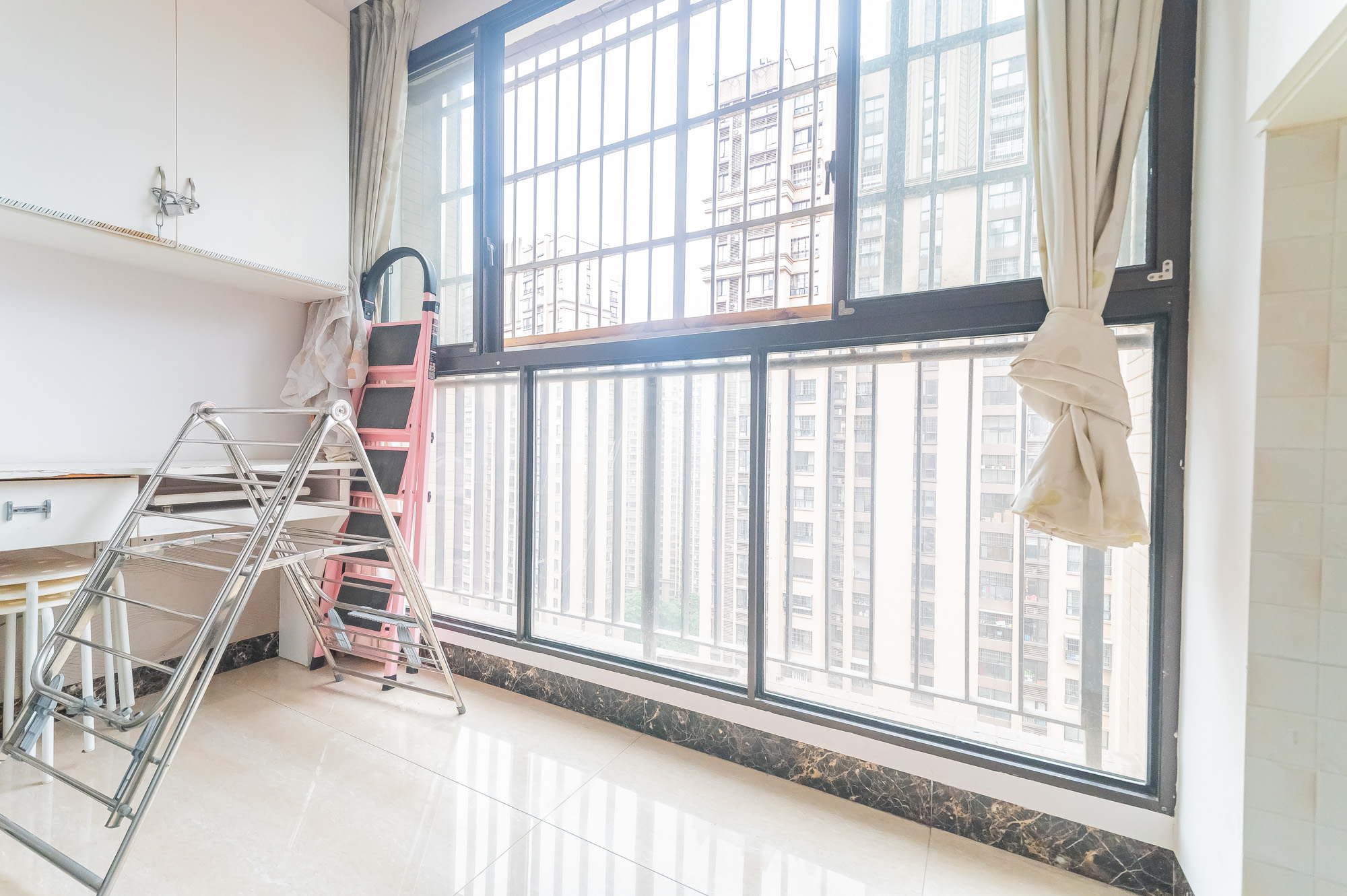 华润凤凰城三期  2室2厅1卫    58.0万 华润凤凰城三期  2室2厅1卫    58.0万阳台