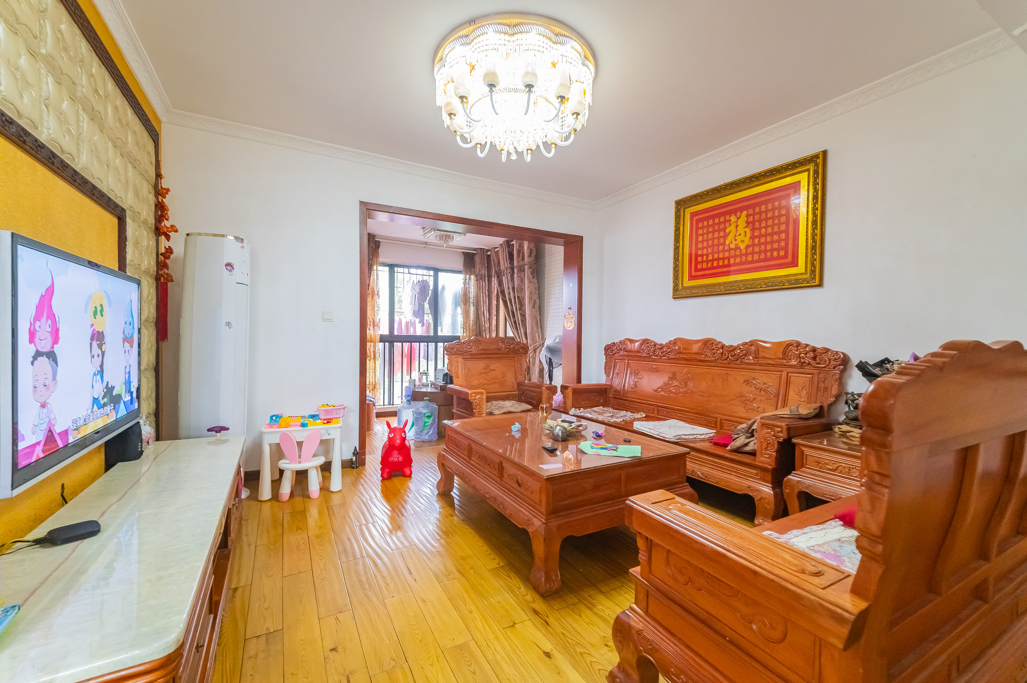 鹏基诺亚山林 3室2厅2卫 110.0万 鹏基诺亚山林 3室2厅2卫 110.0万客厅