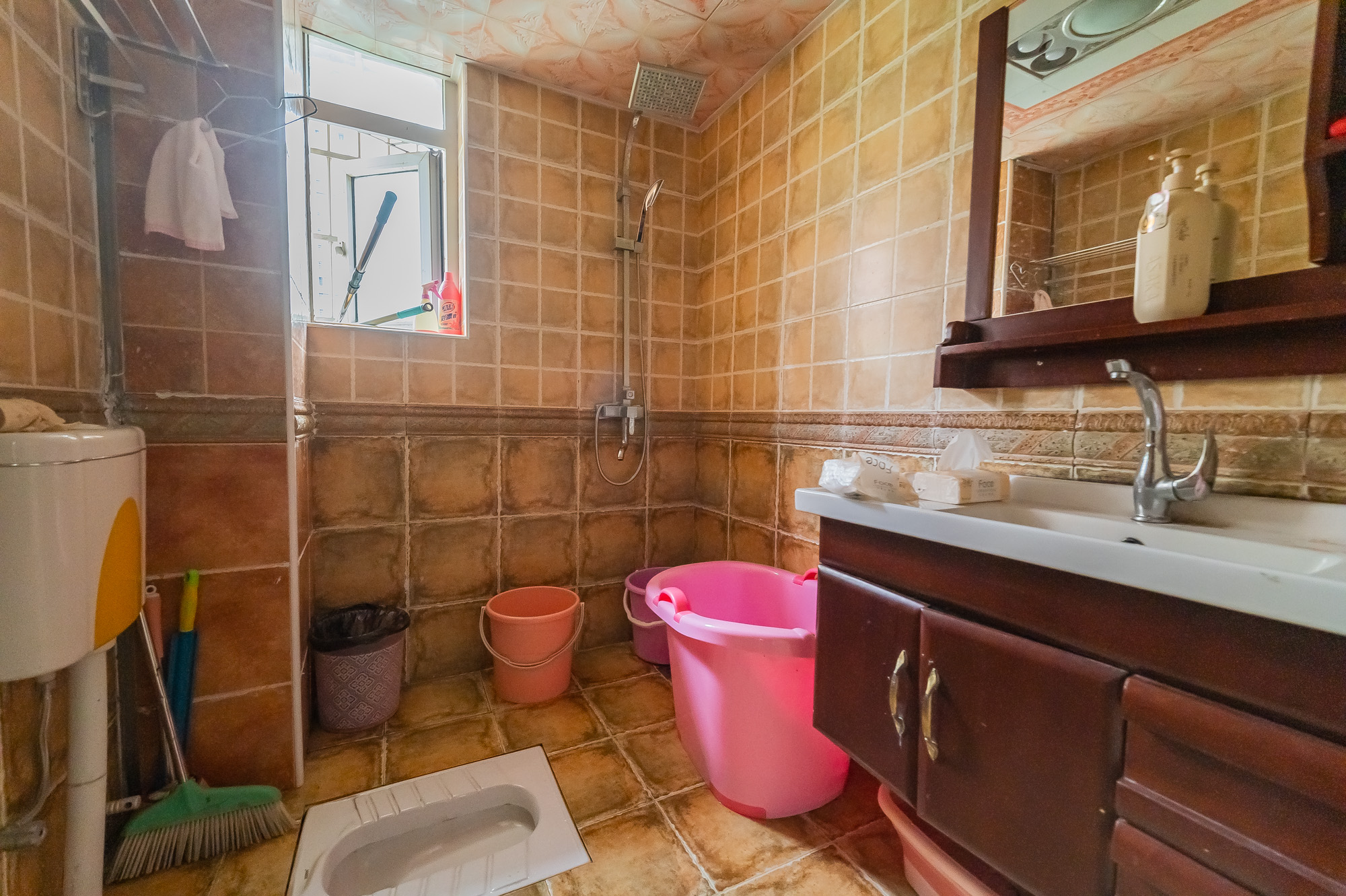 鹏基诺亚山林 3室2厅2卫 110.0万 鹏基诺亚山林 3室2厅2卫 110.0万卫生间