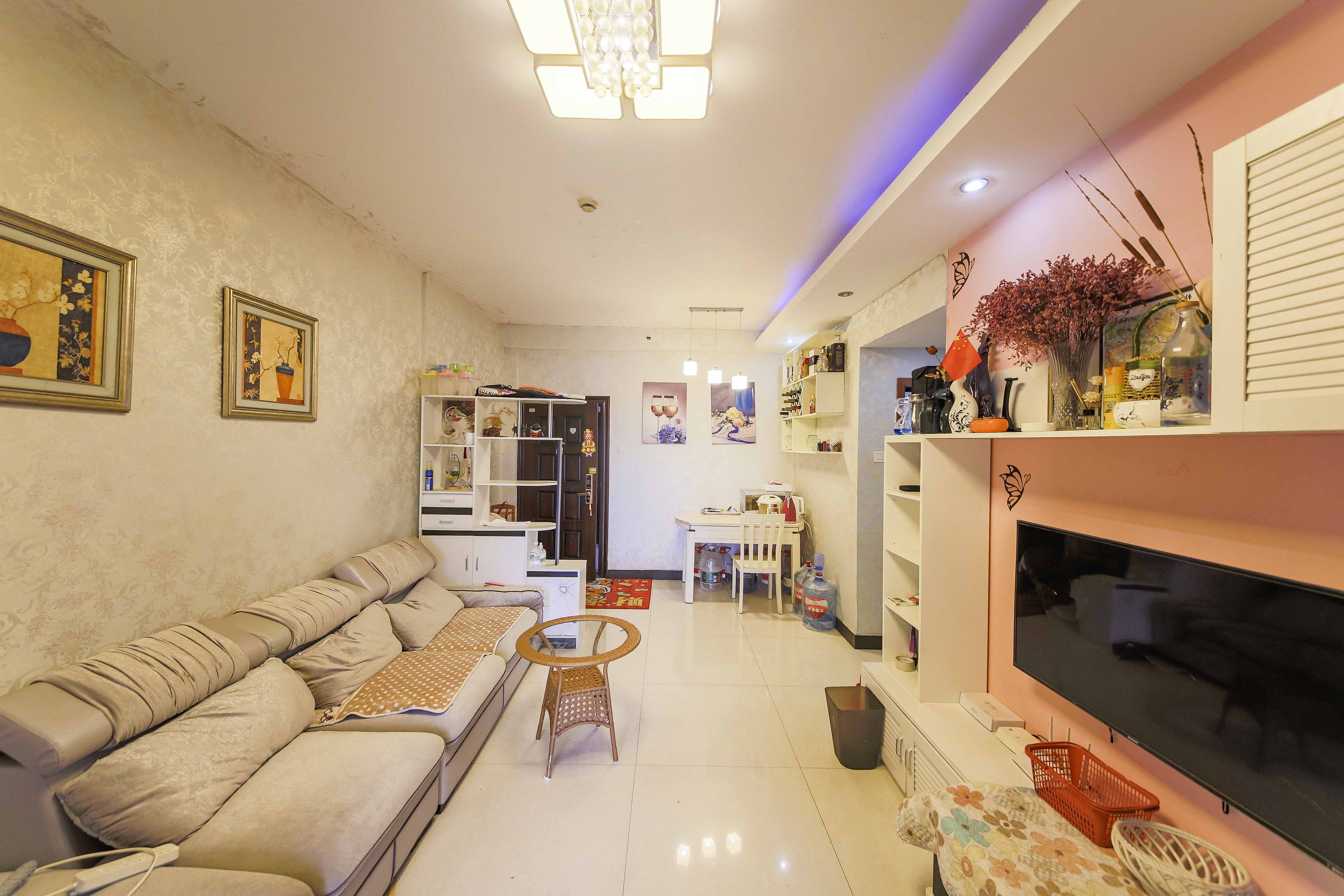 鑫远杰座 2室2厅1卫 68.0万 鑫远杰座 2室2厅1卫 68.0万客厅