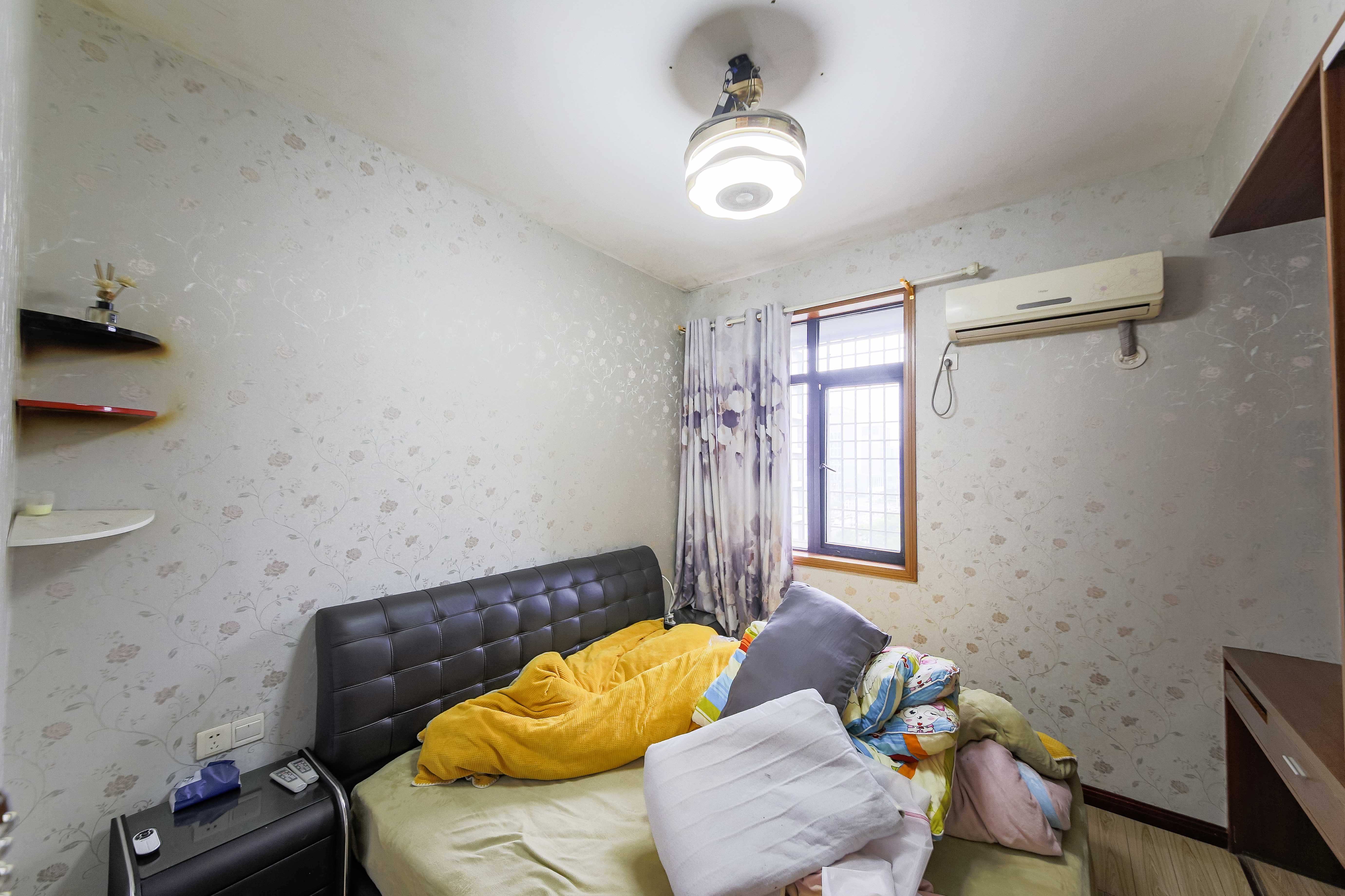 鑫远杰座 2室2厅1卫 68.0万 鑫远杰座 2室2厅1卫 68.0万卧室