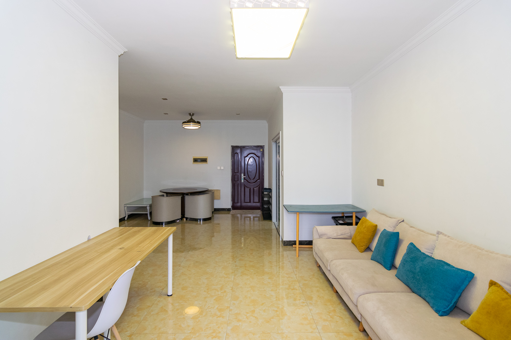 湖南报业文化城(米地亚家园) 2室2厅1卫 61.78万 湖南报业文化城(米地亚家园) 2室2厅1卫 61.78万客厅