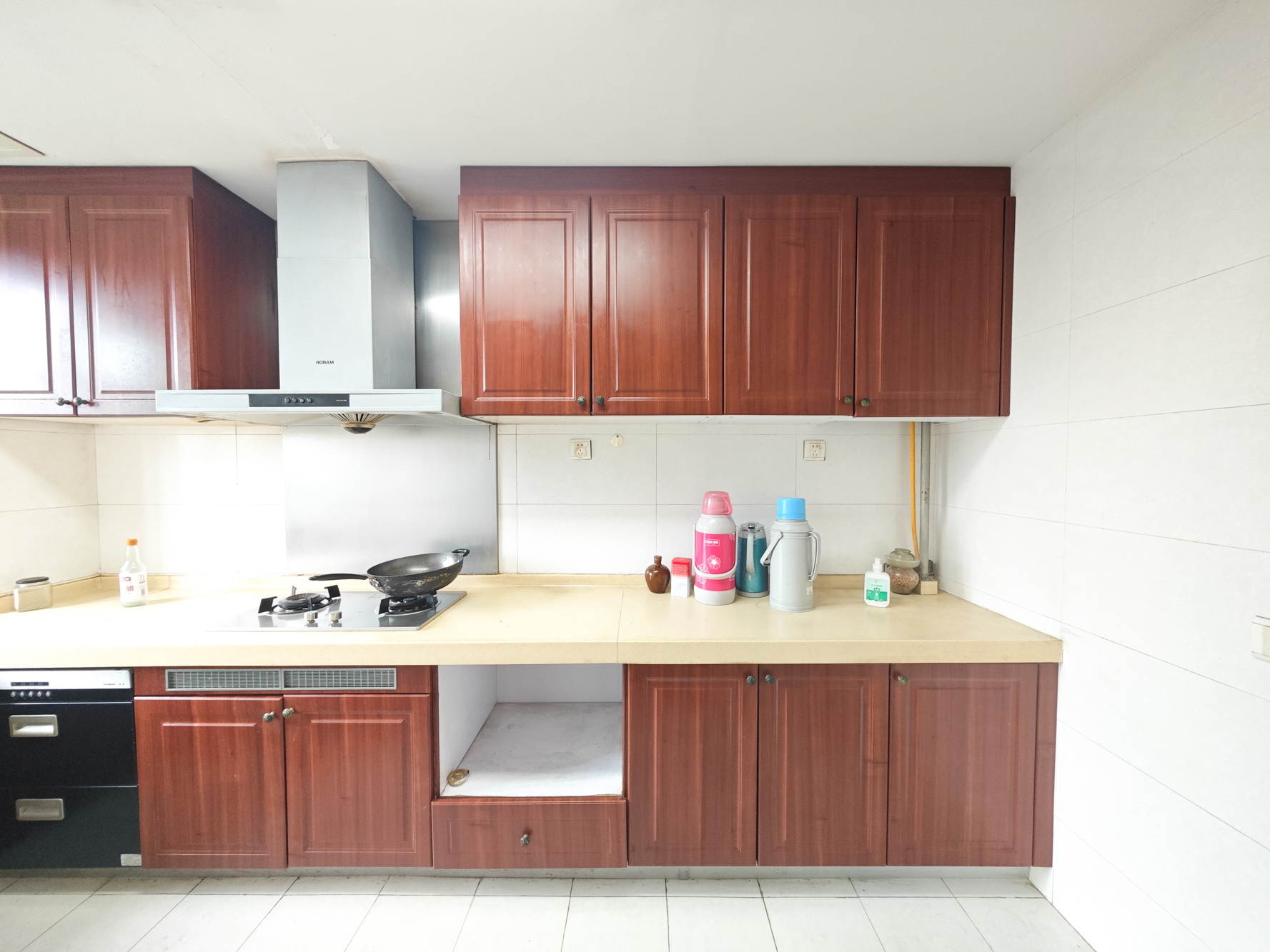 恒大城 5室2厅2卫 135.0万 恒大城 5室2厅2卫 135.0万厨房